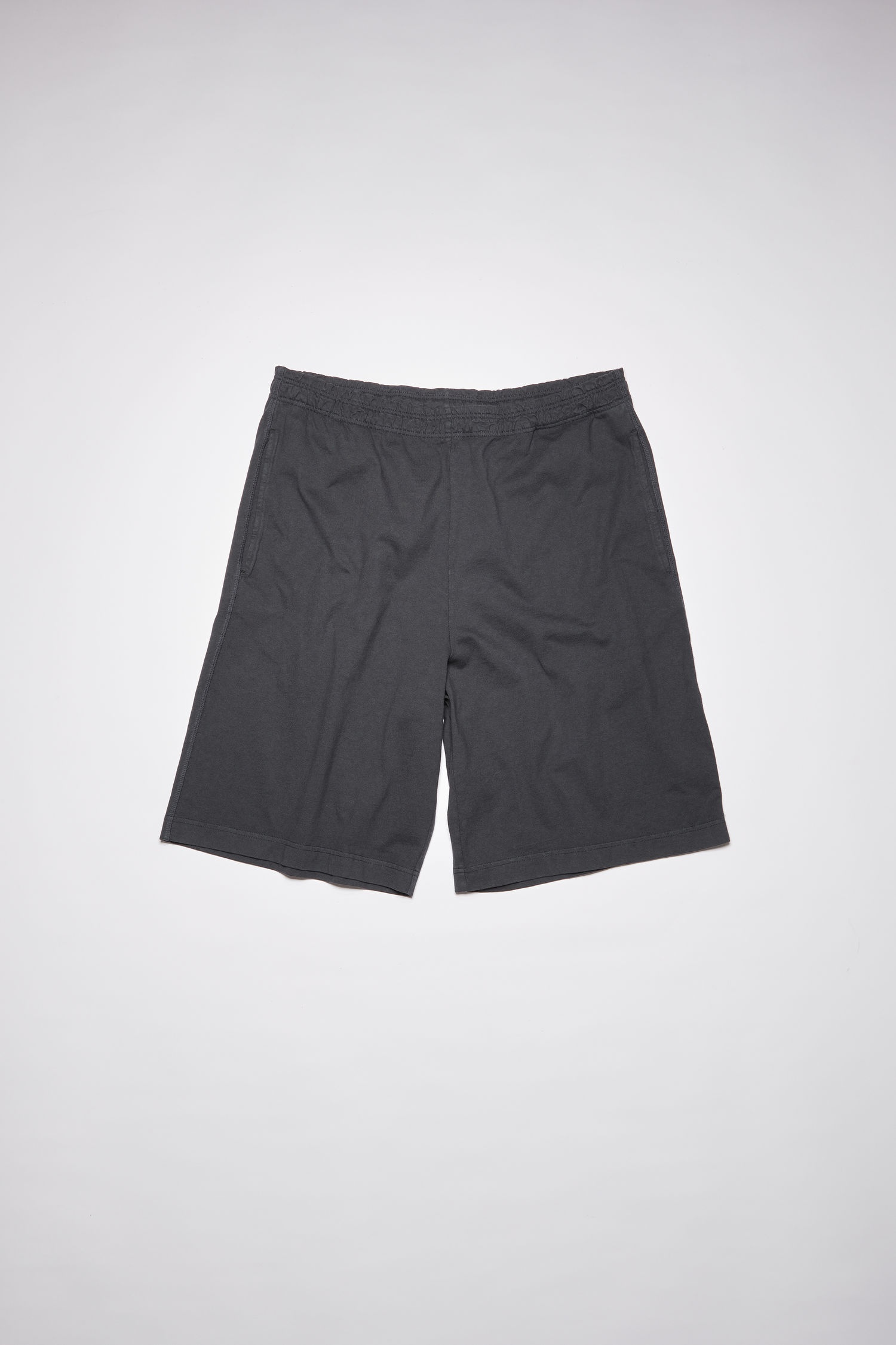 Elastic waist shorts - Black - 1