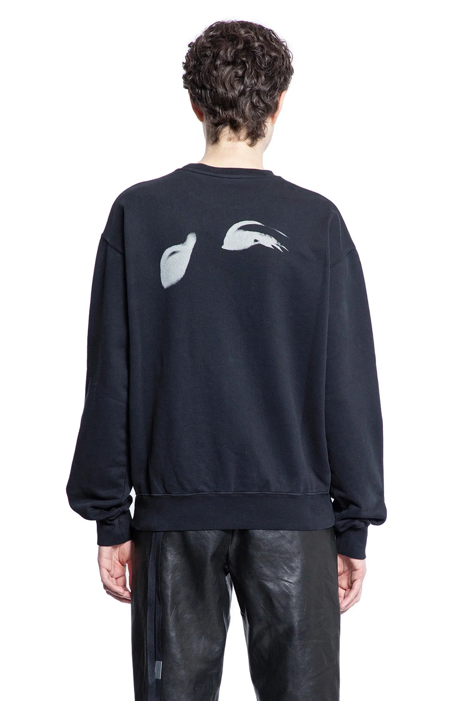 Zelma-Smokey-Eye-Sweatshirt - 3