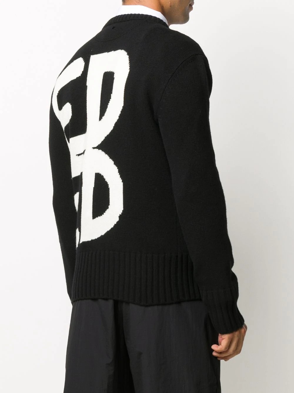 Need crew-neck jumper - 4