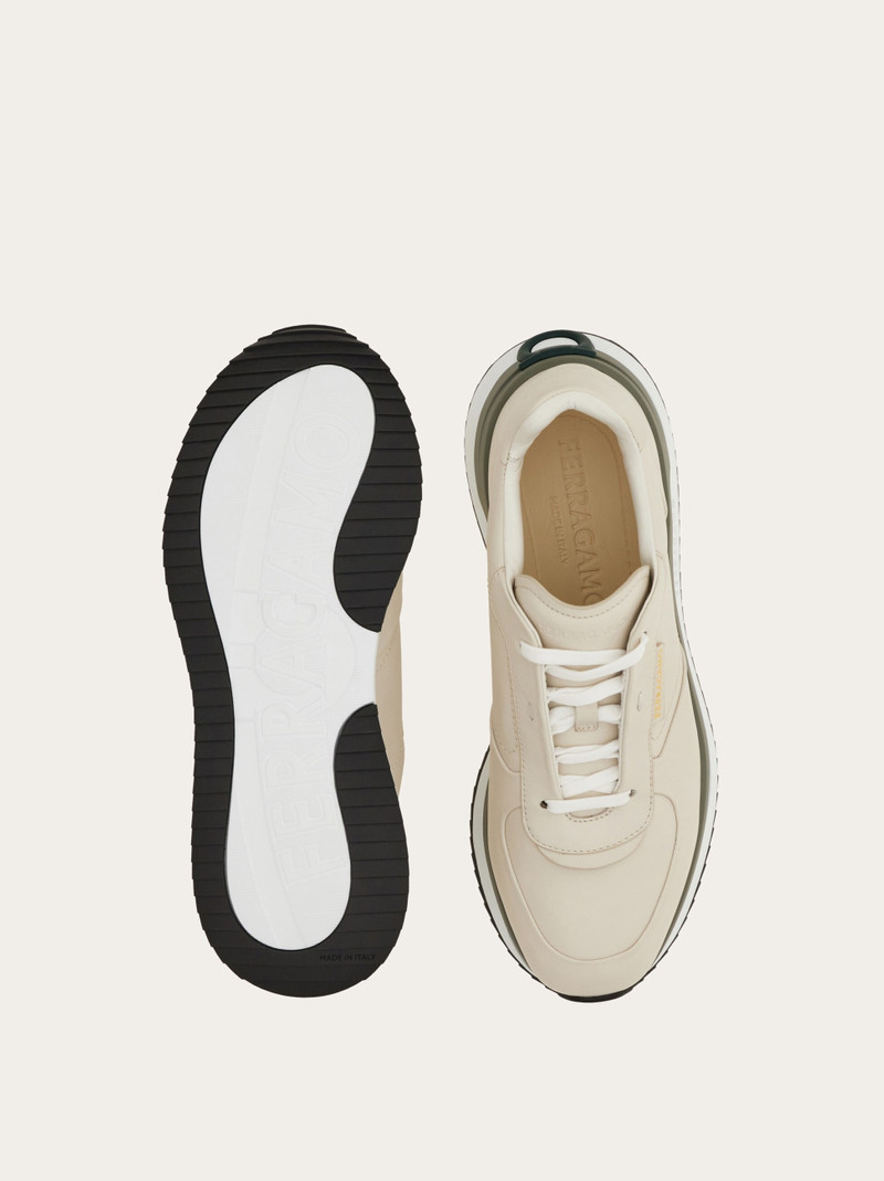 Low cut sneaker 6