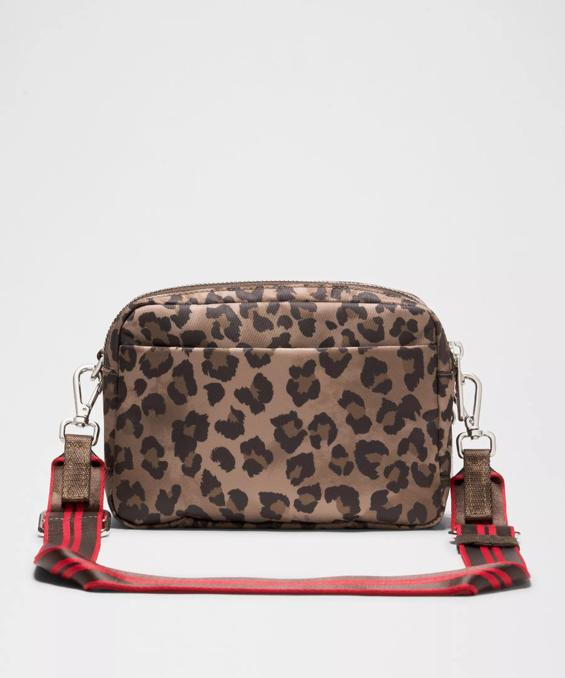 Everywhere Crossbody Bag 2L *Leopard 3