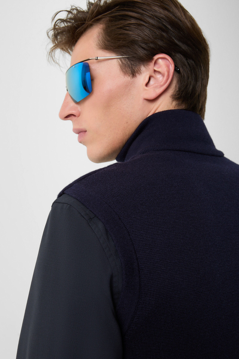 Lavin knitted vest in Navy blue 6