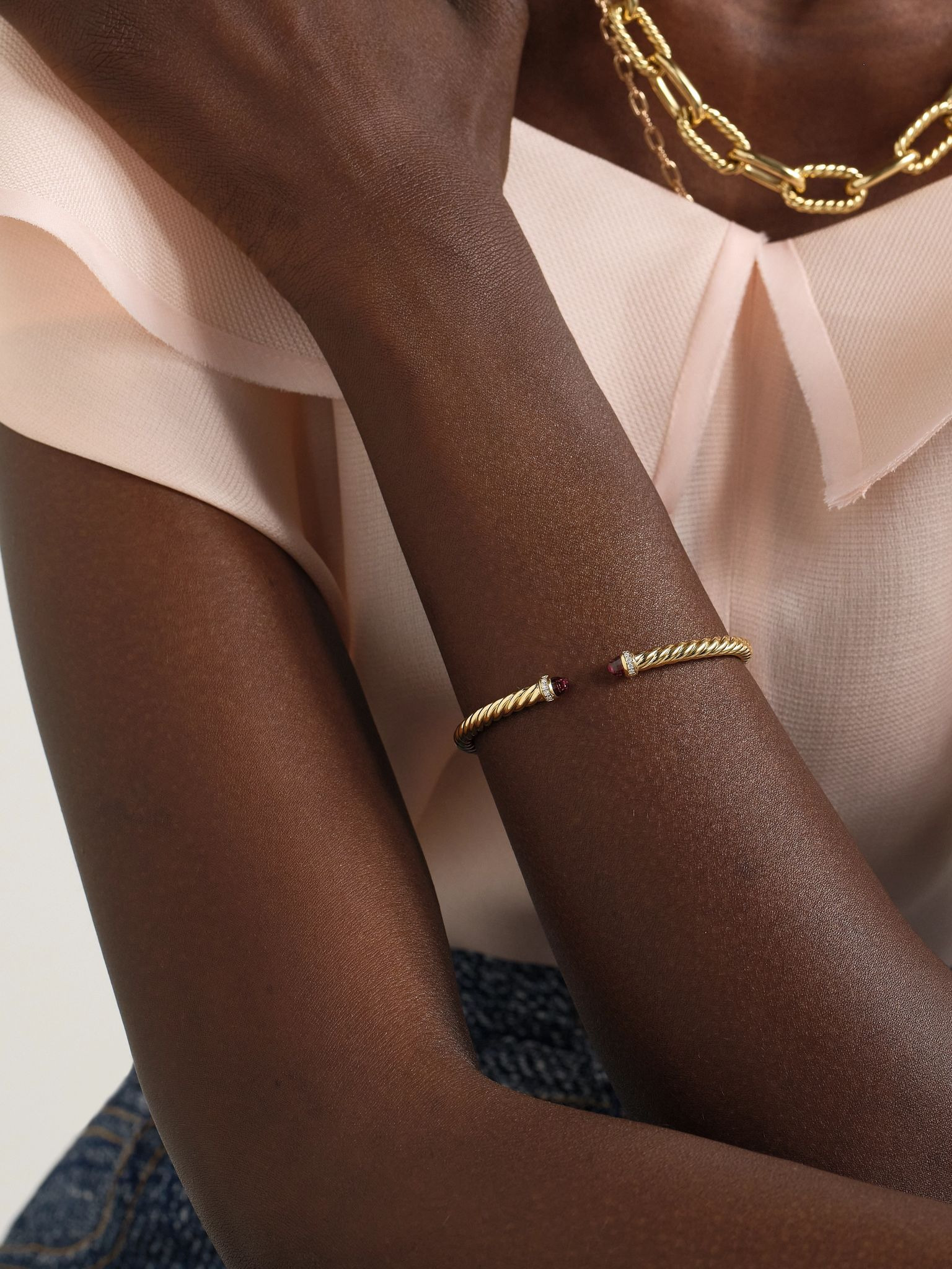 Modern Cable 18-karat gold, garnet and diamond cuff Gold - 2