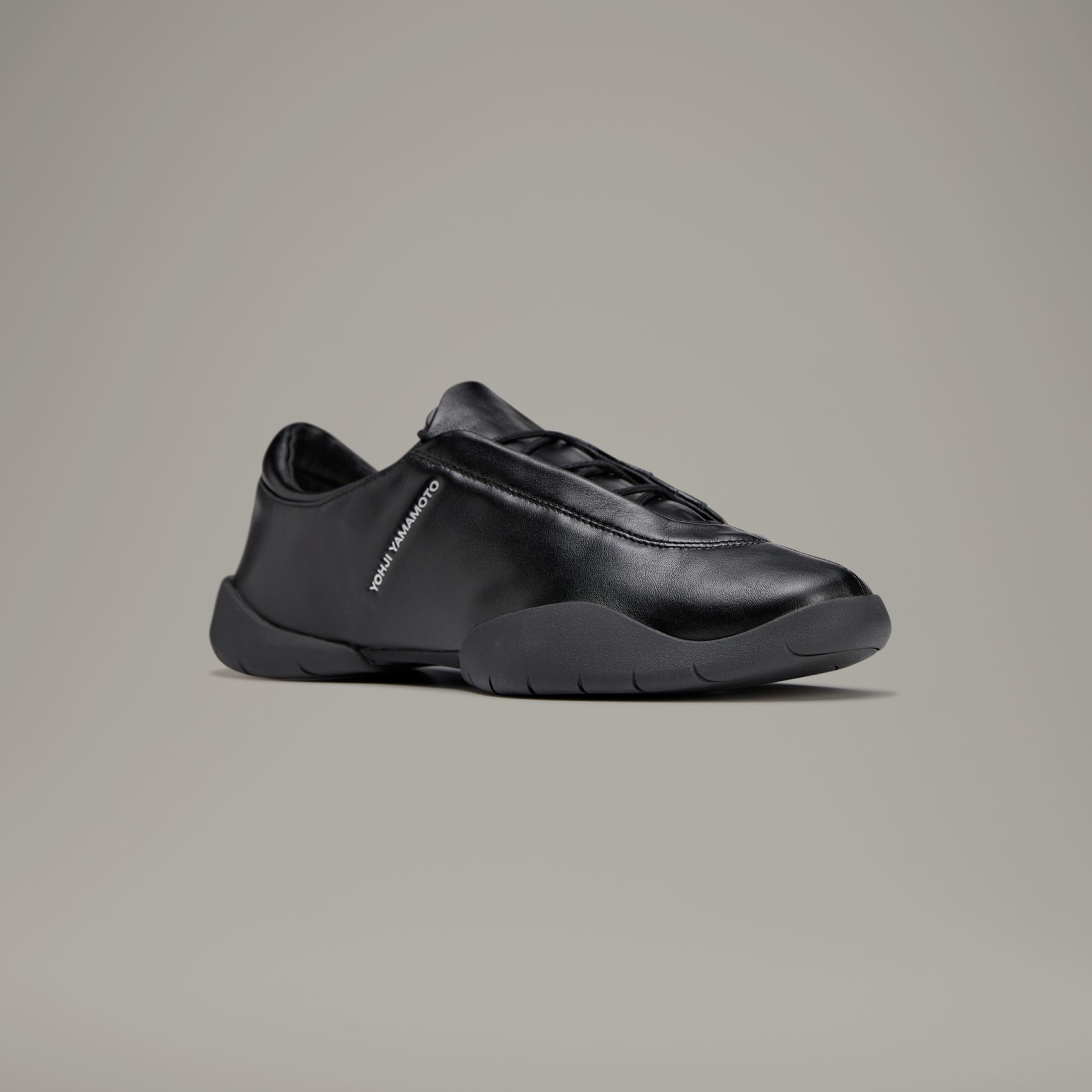 スニーカー Y-3 Regu Lace-up Sneakers Y-3 Men's Regu Leather Low-Top Sneakers | Neiman Marcus