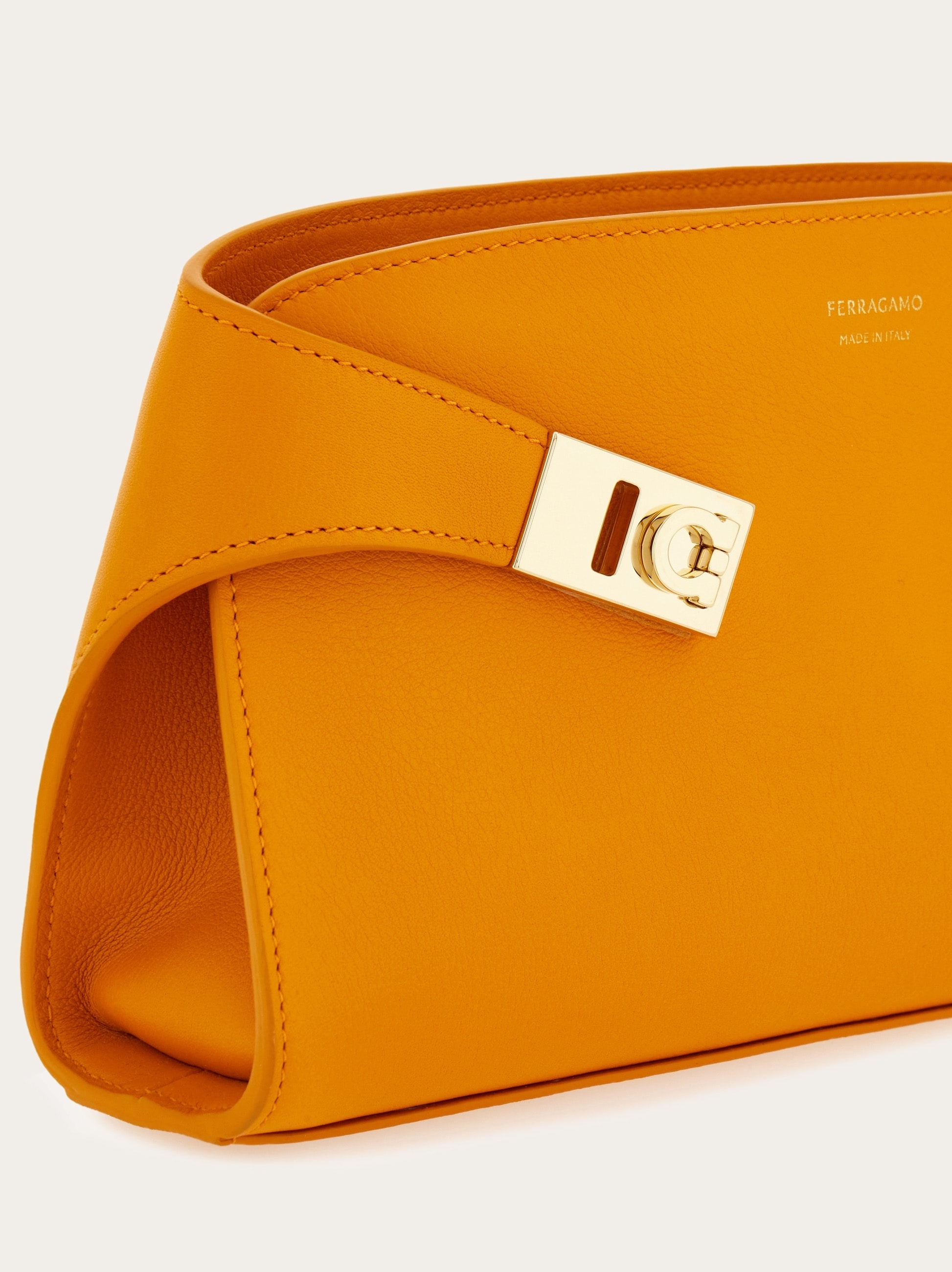 Hug mini crossbody bag - 7
