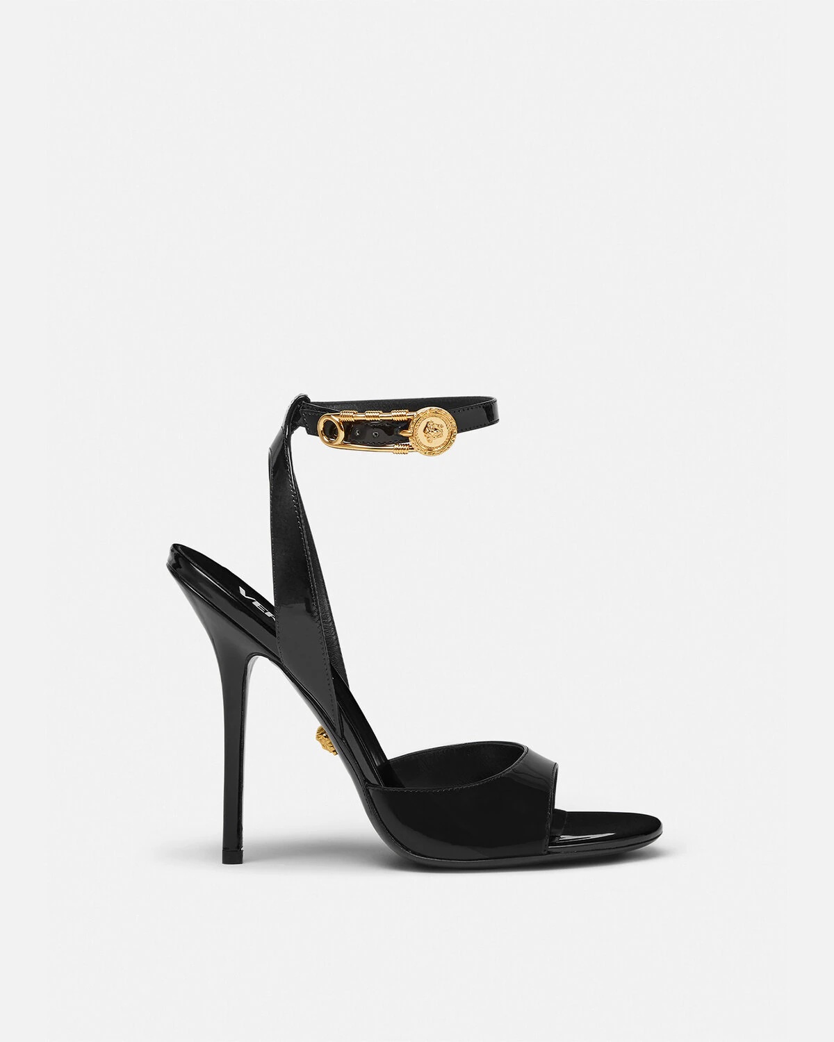 サンダル・ミュール VERSACE 'safety pin' patent leather sandals 1003205 D2VE Giày Nữ Versace Safety Pin Patent Sandals 'Black' 1003205