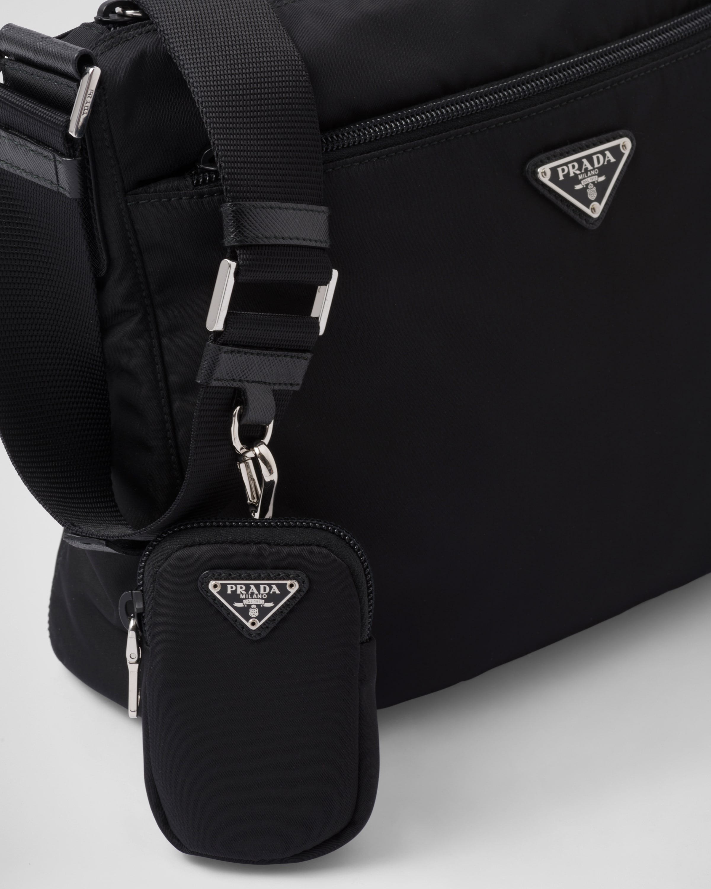 Re-Nylon bag - 6
