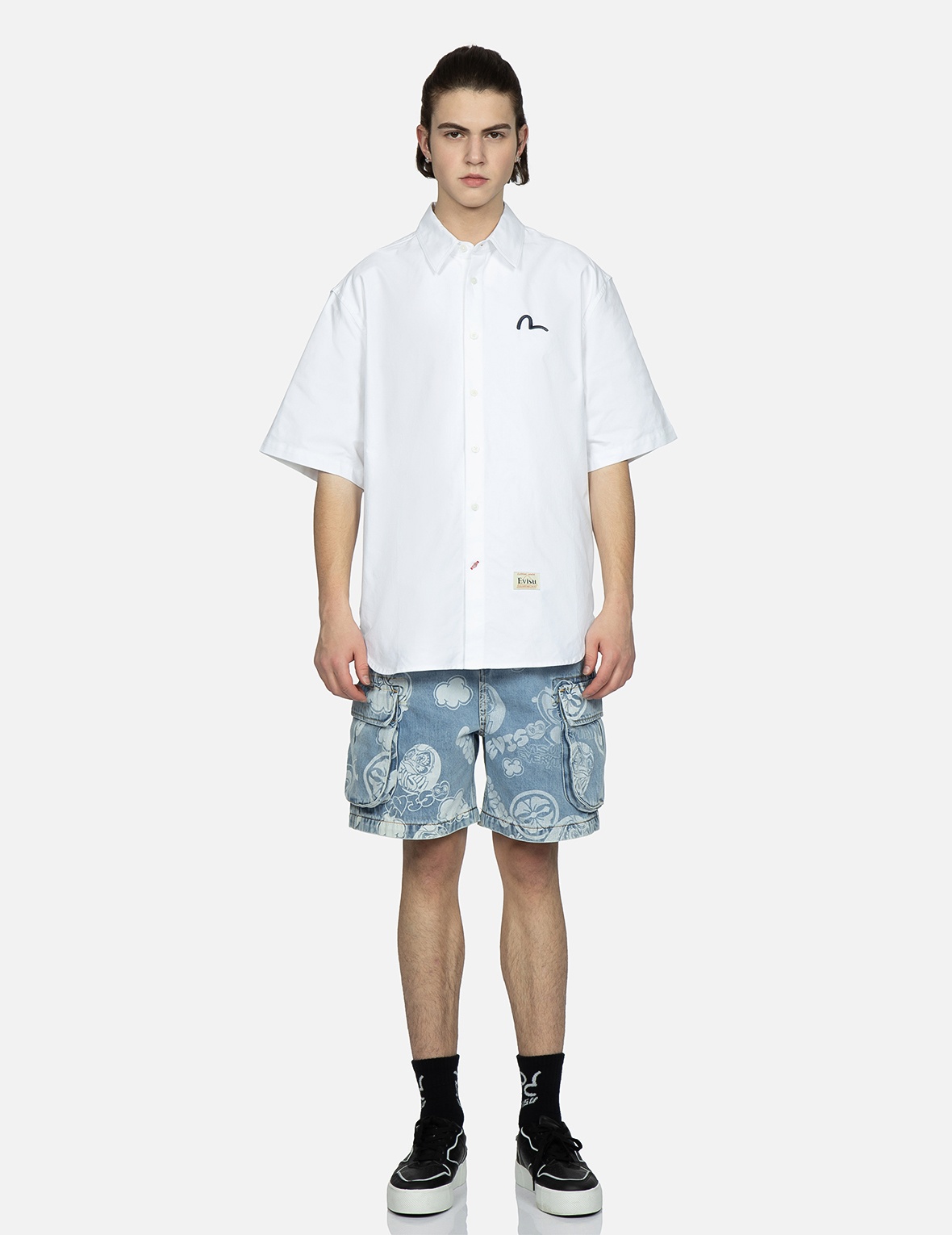 GRAFFITI DARUMA AND KAMON DISCHARGED PRINT DENIM CARGO SHORTS - 6