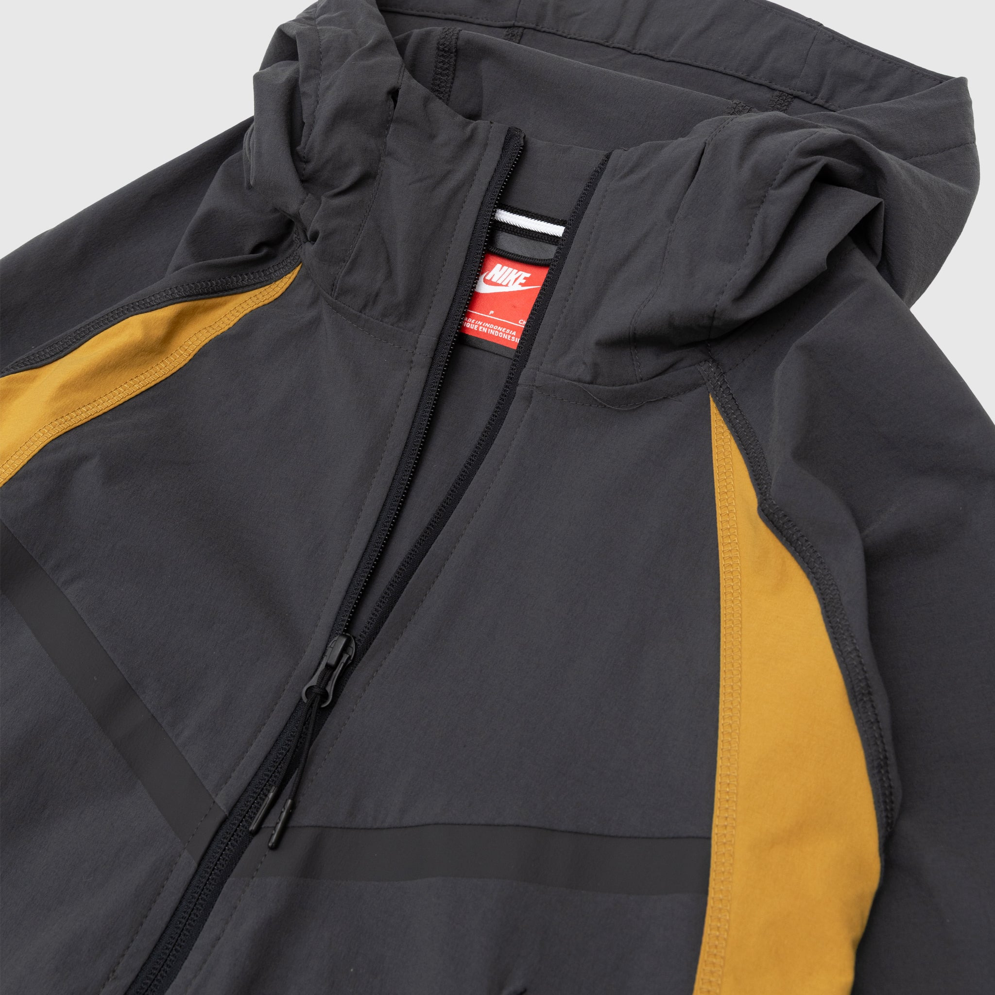 TECH DRI-FIT WOVEN WINDRUNNER OVERSIZED JACKET - 2