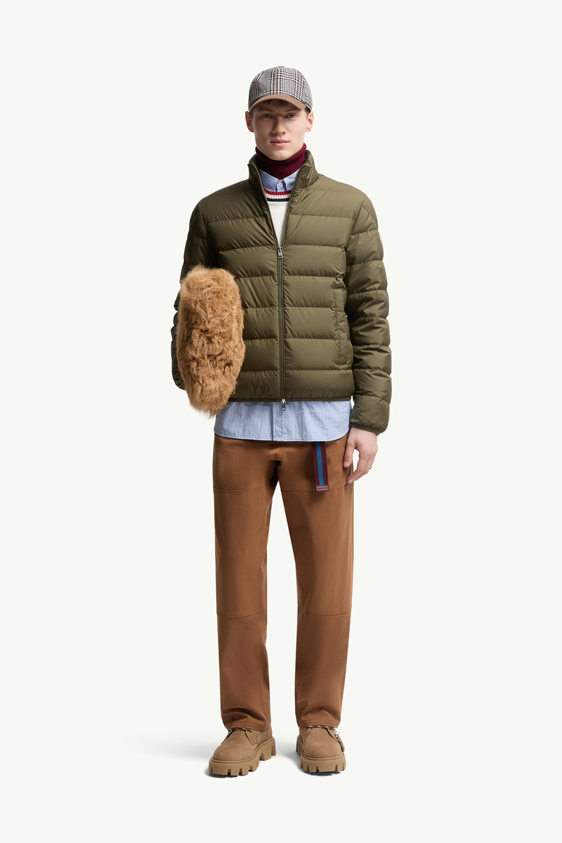 Moncler Baudinet Short Down Jacket outlook