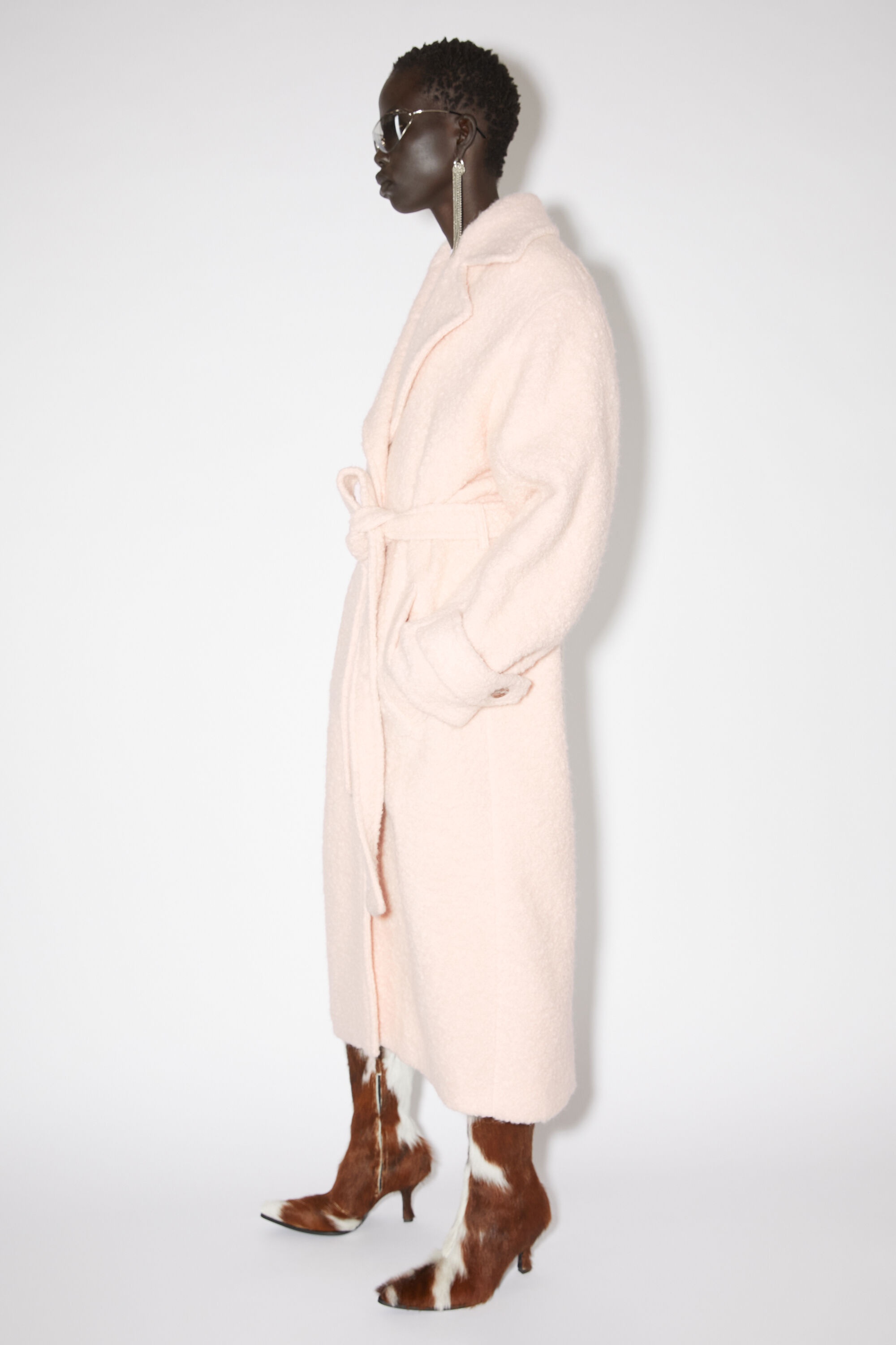 Single-breasted boucle coat - Powder pink - 4