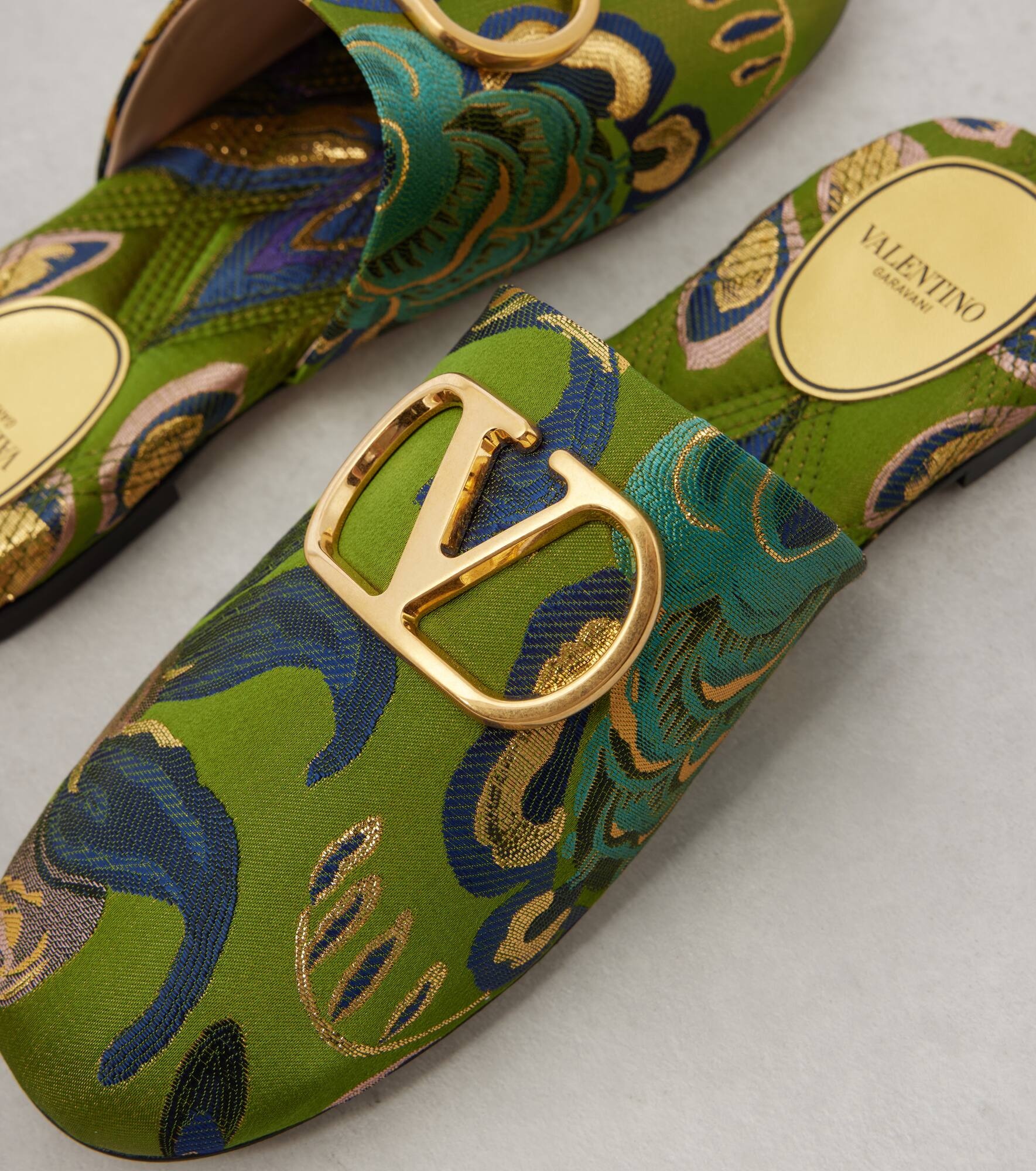 VLogo jacquard mules - 5