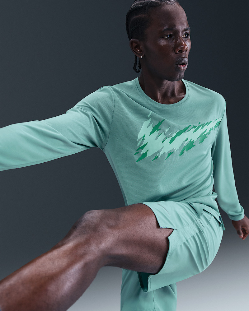 Nike Miler Men's Dri-FIT UV Long-Sleeve Running Top 3