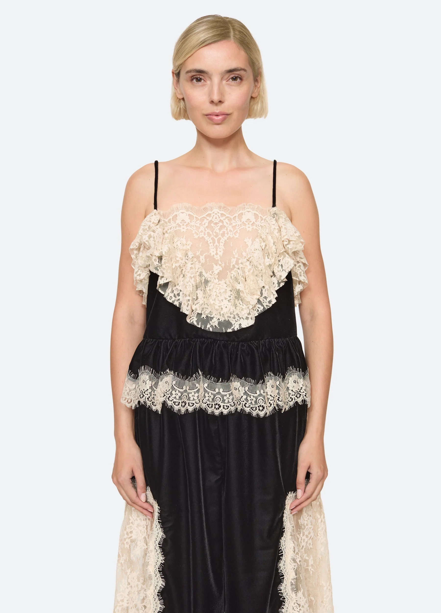 Evette Cami - 1