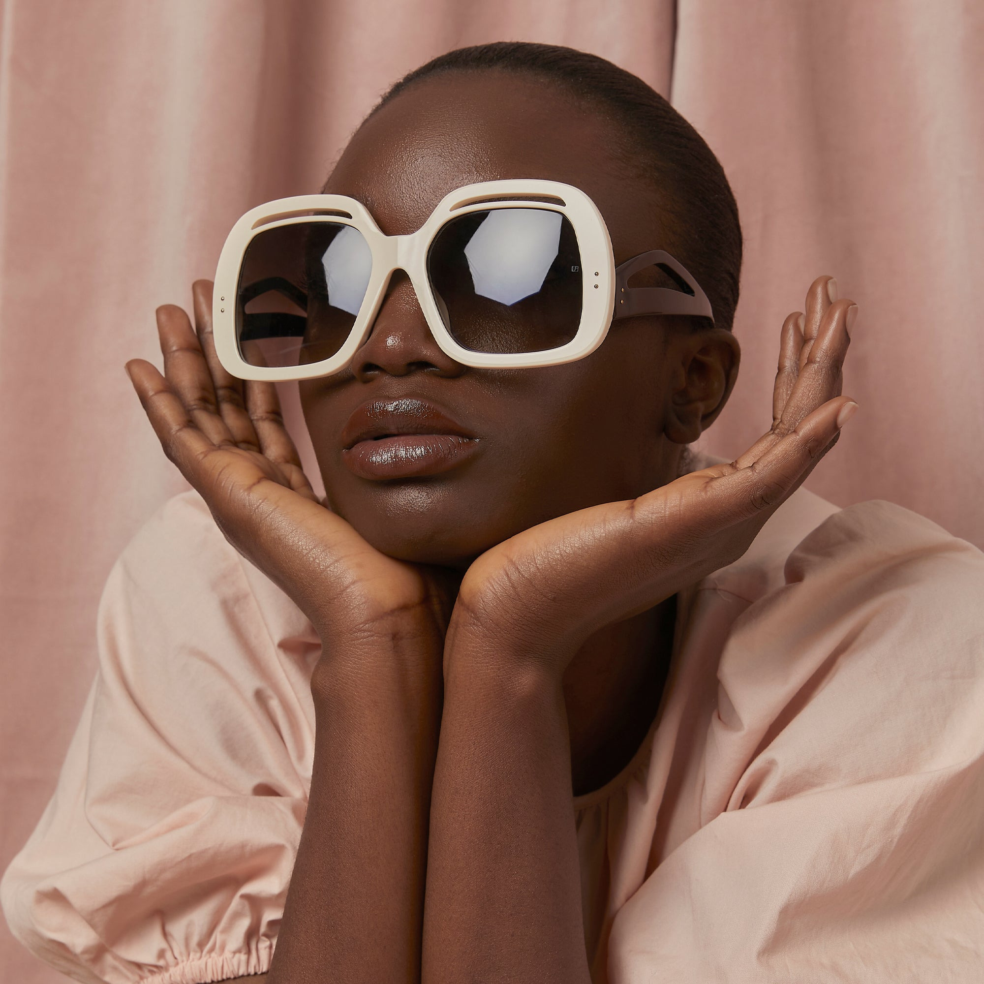 RENATA OVERSIZED SUNGLASSES IN CREAM - 6