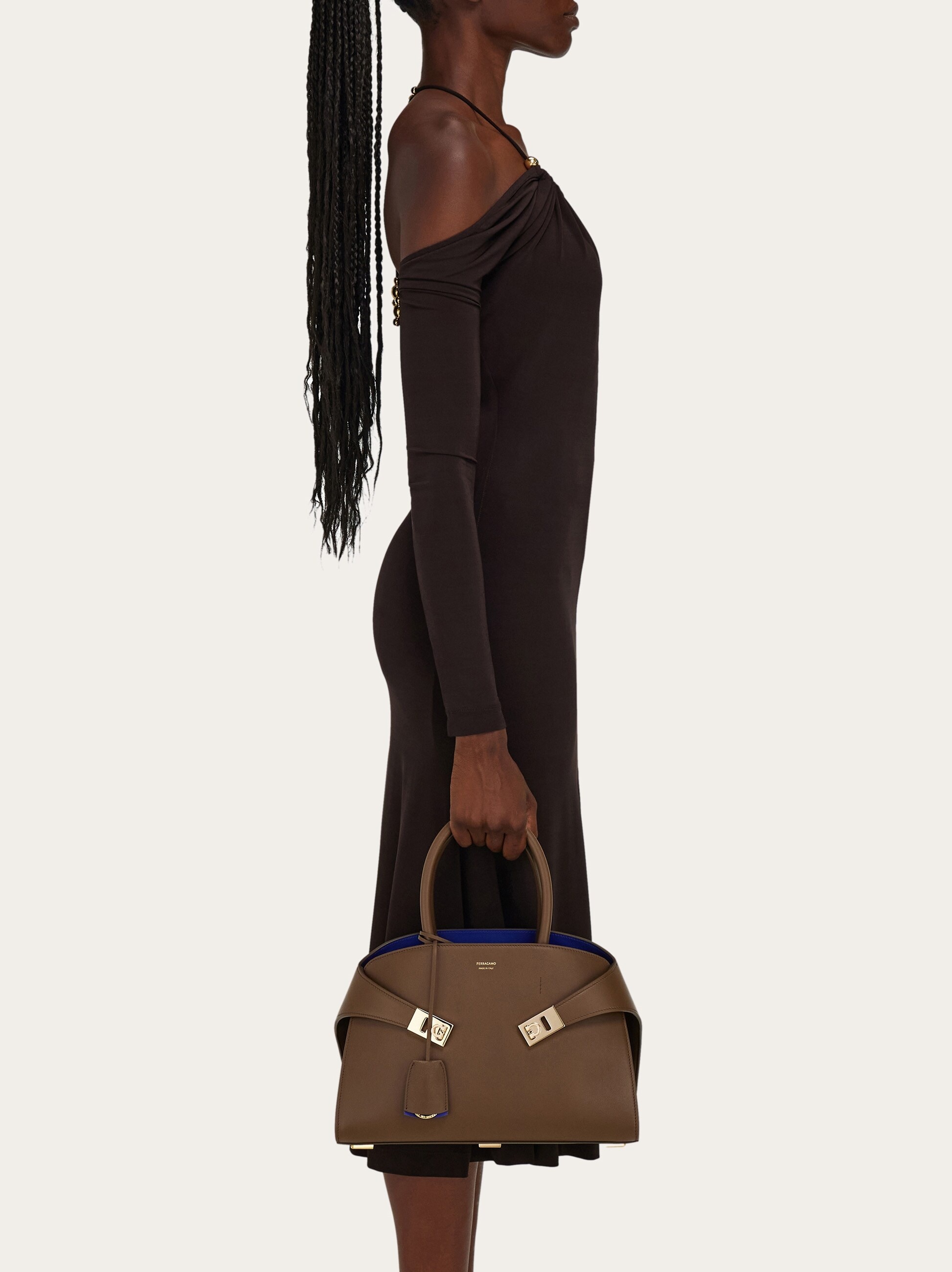 Hug handbag (S) - 2