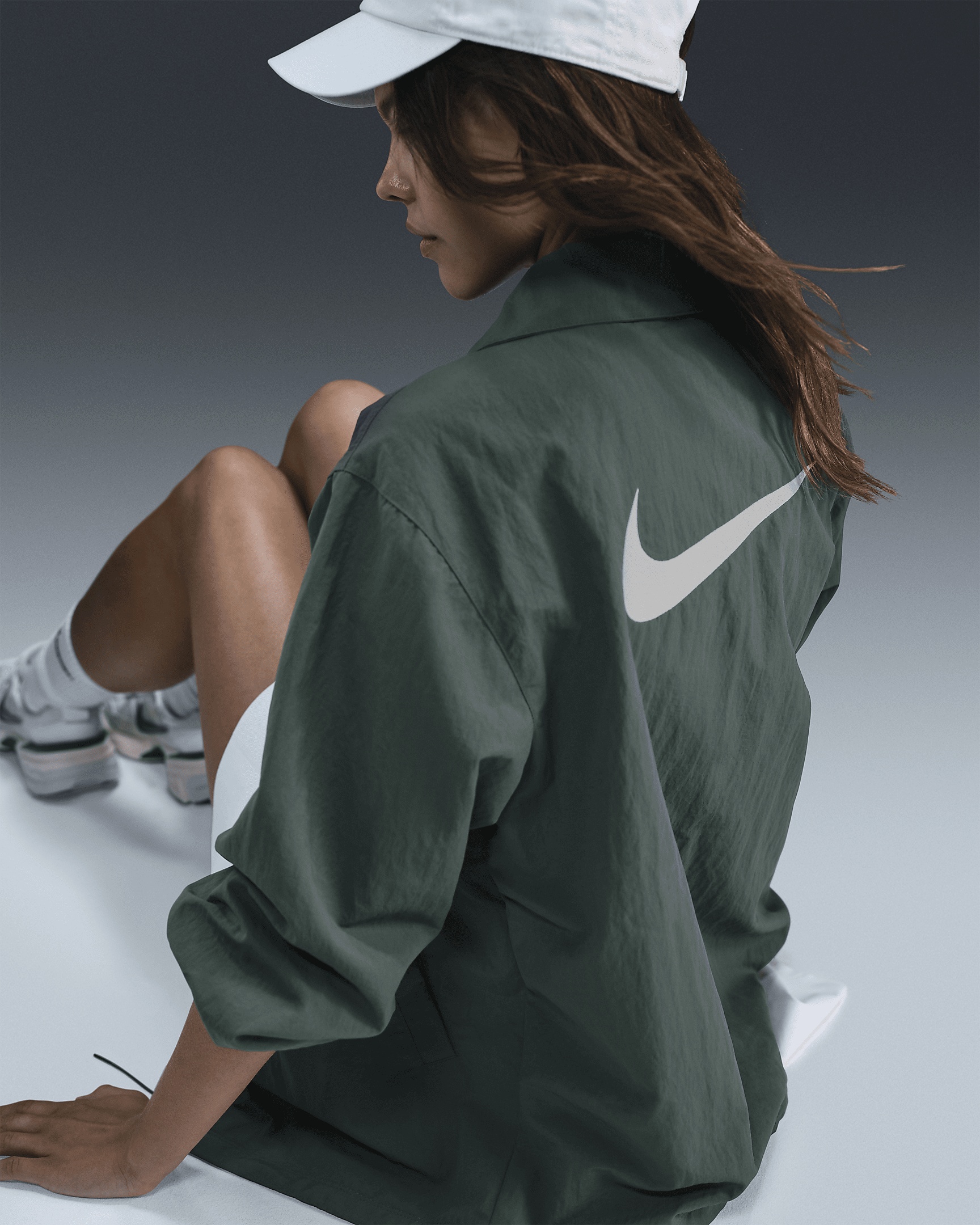 ジャケット Nike Sportswear Essentials Women's Oversized UV Woven Coach Nike Nike Sportswear Essential Women's Oversized UV Woven