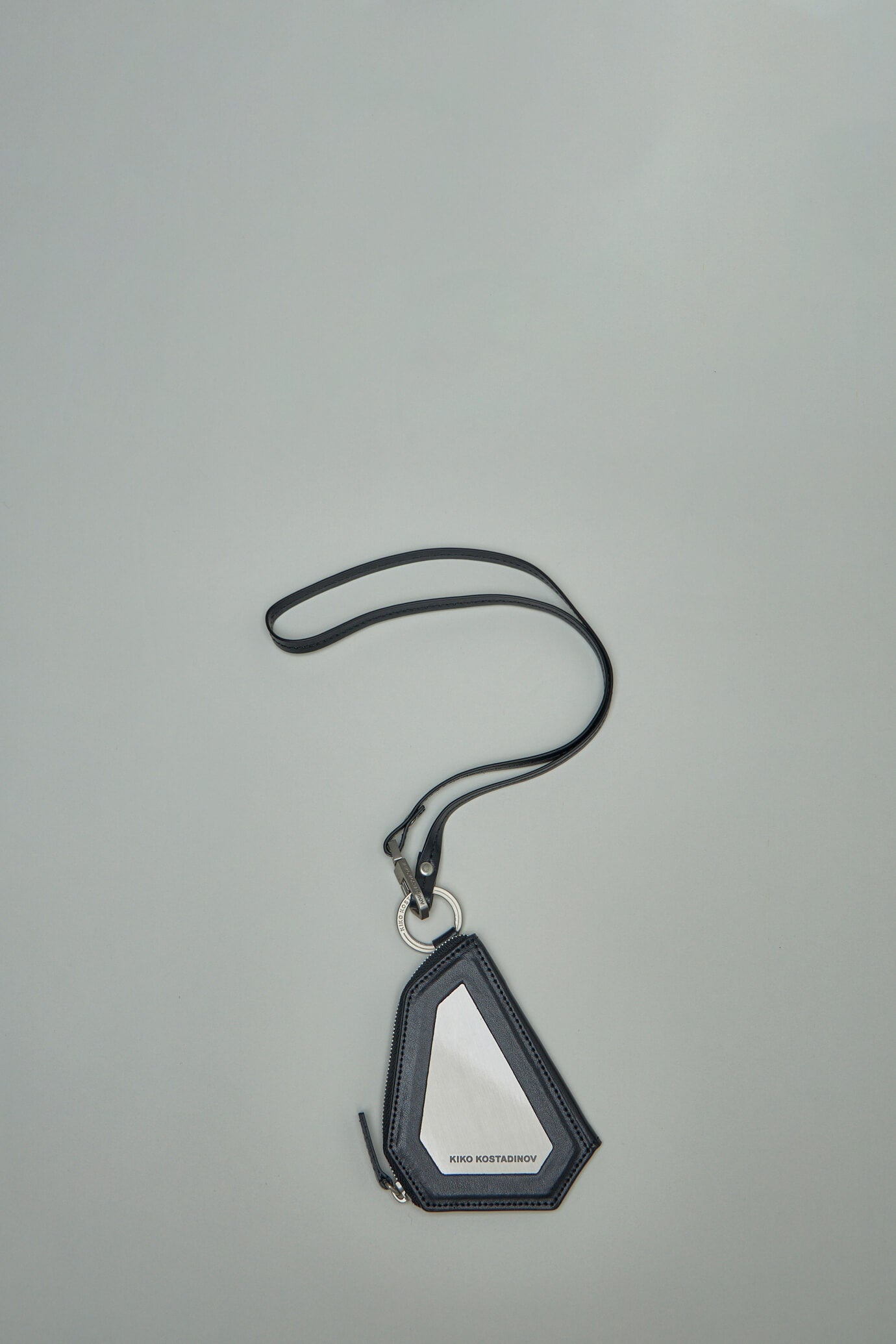 Kiko Kostadinov Ohne Keycase | labelsfashion | REVERSIBLE