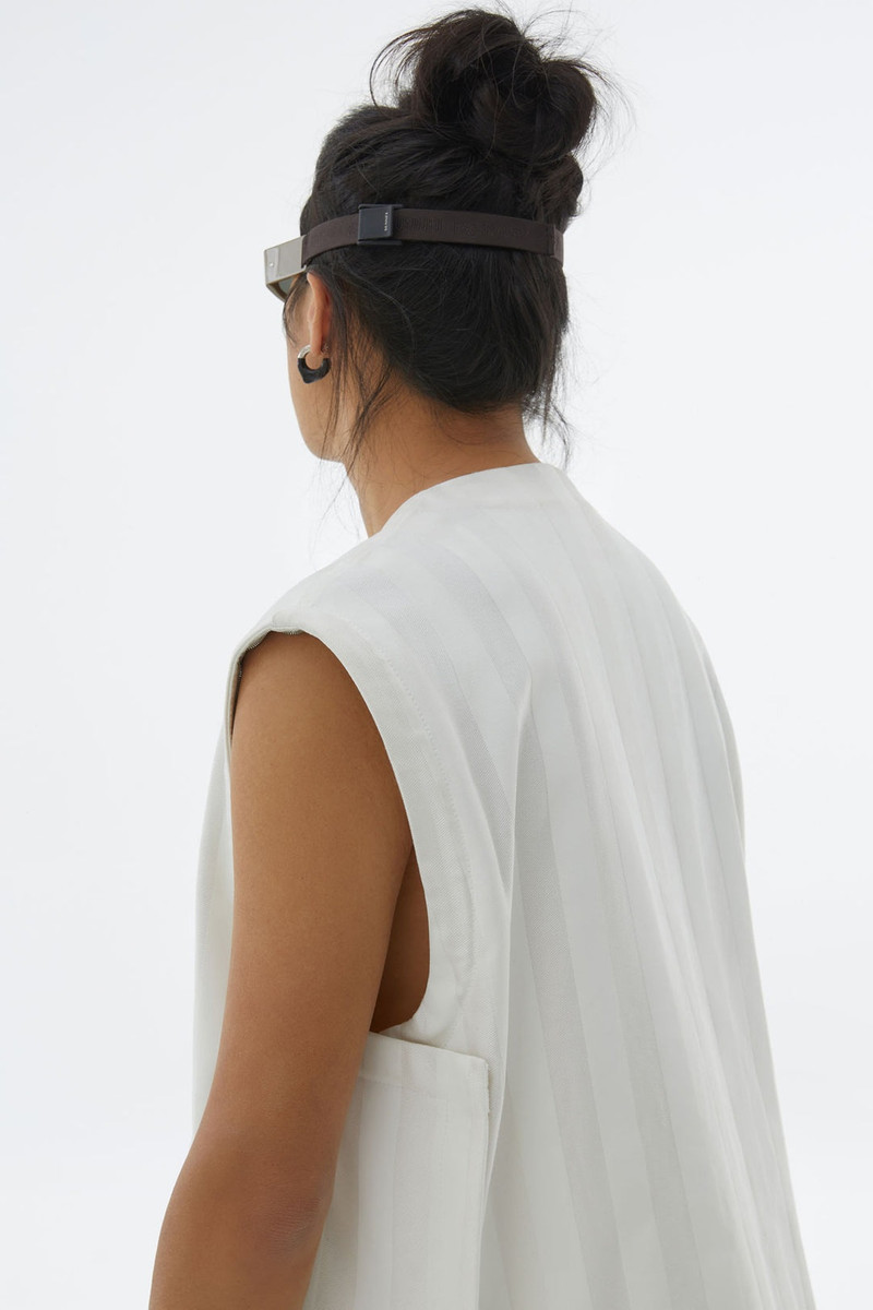 COLLARLESS WHITE STRIPED JACKET 5