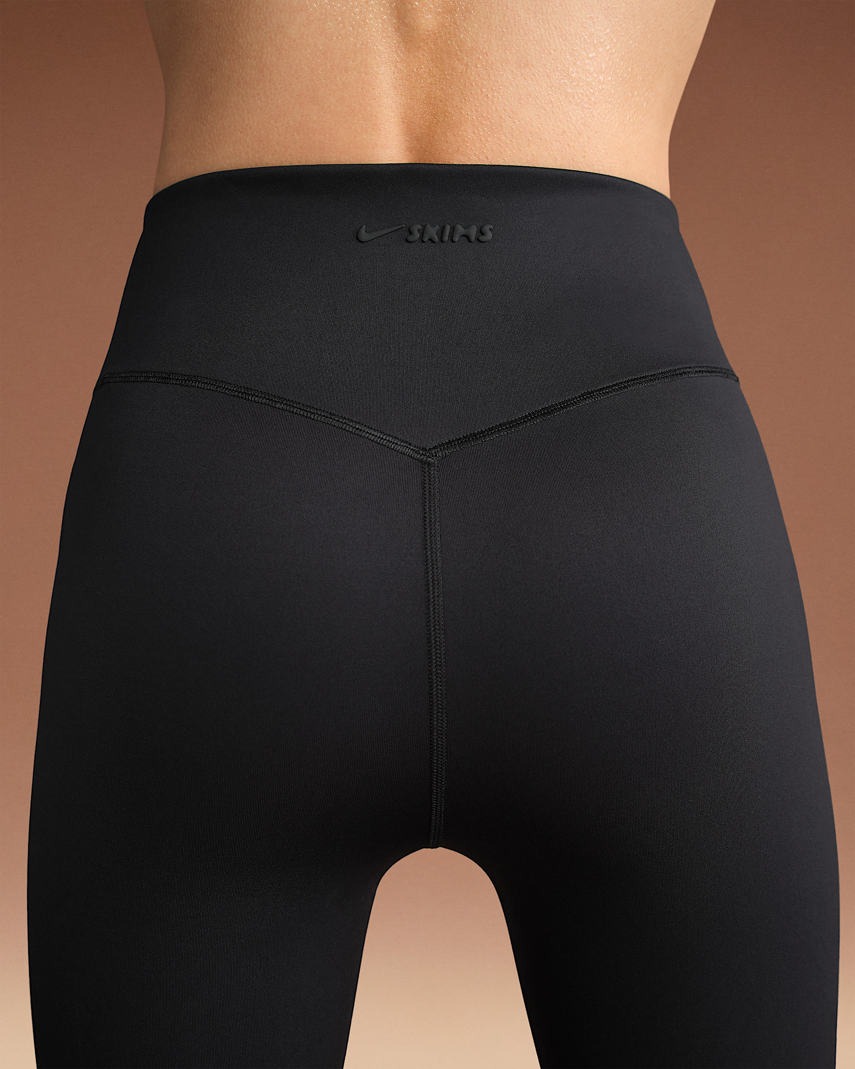 NikeSKIMS Matte Women's High-Waisted 26" Leggings - 6