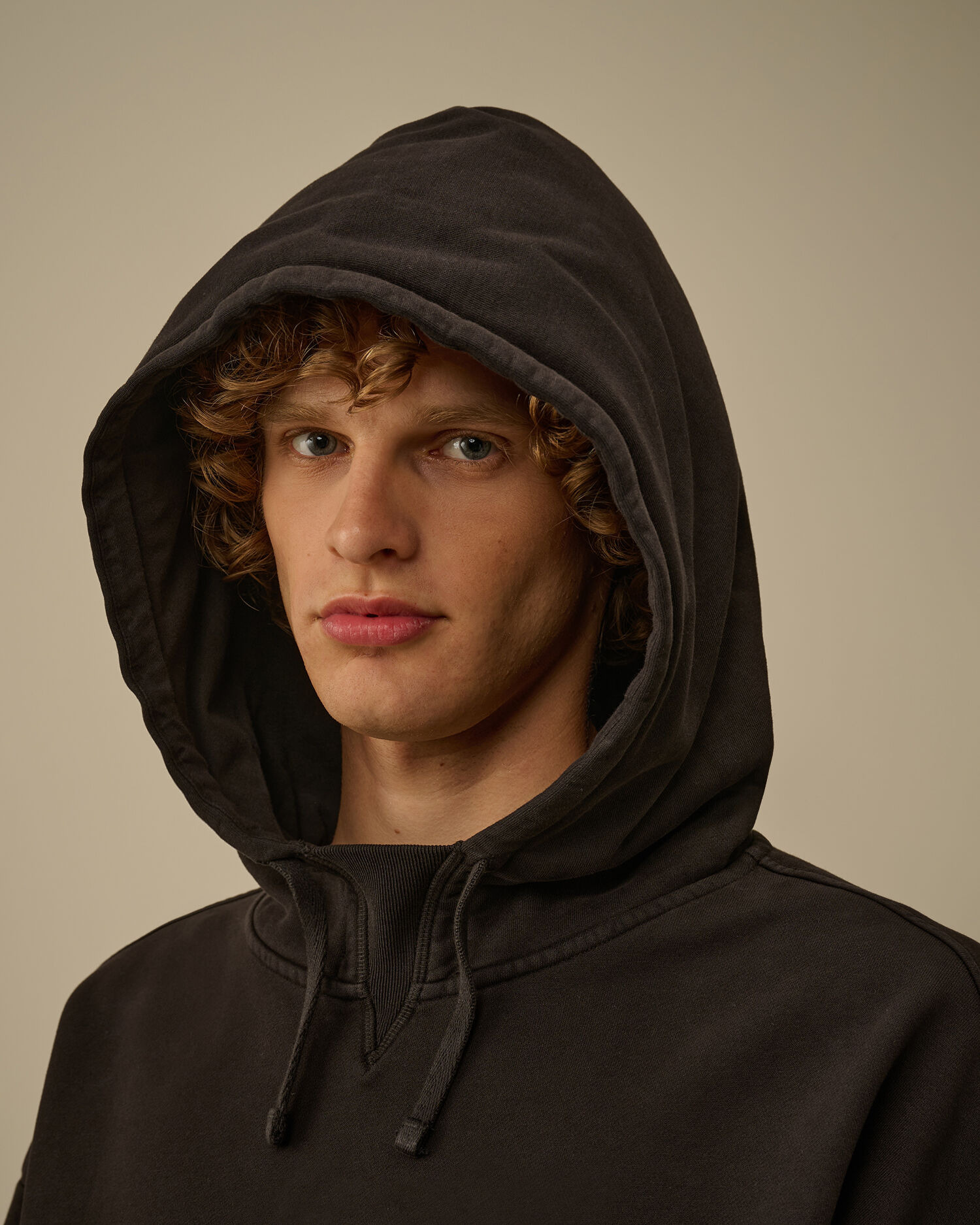 Brushed and Emerized Diagonal Fleece Boxy Hooded Sweatshirt - 6