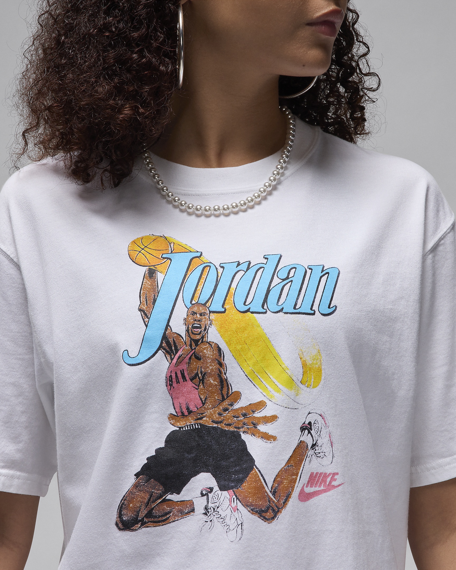 Jordan Women's Graphic Girlfriend T-Shirt - 4