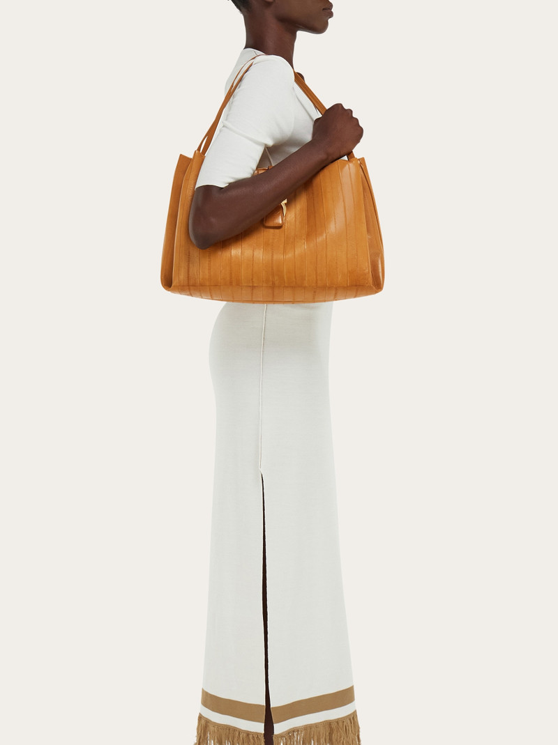 FERRAGAMO Tote bag (L) outlook
