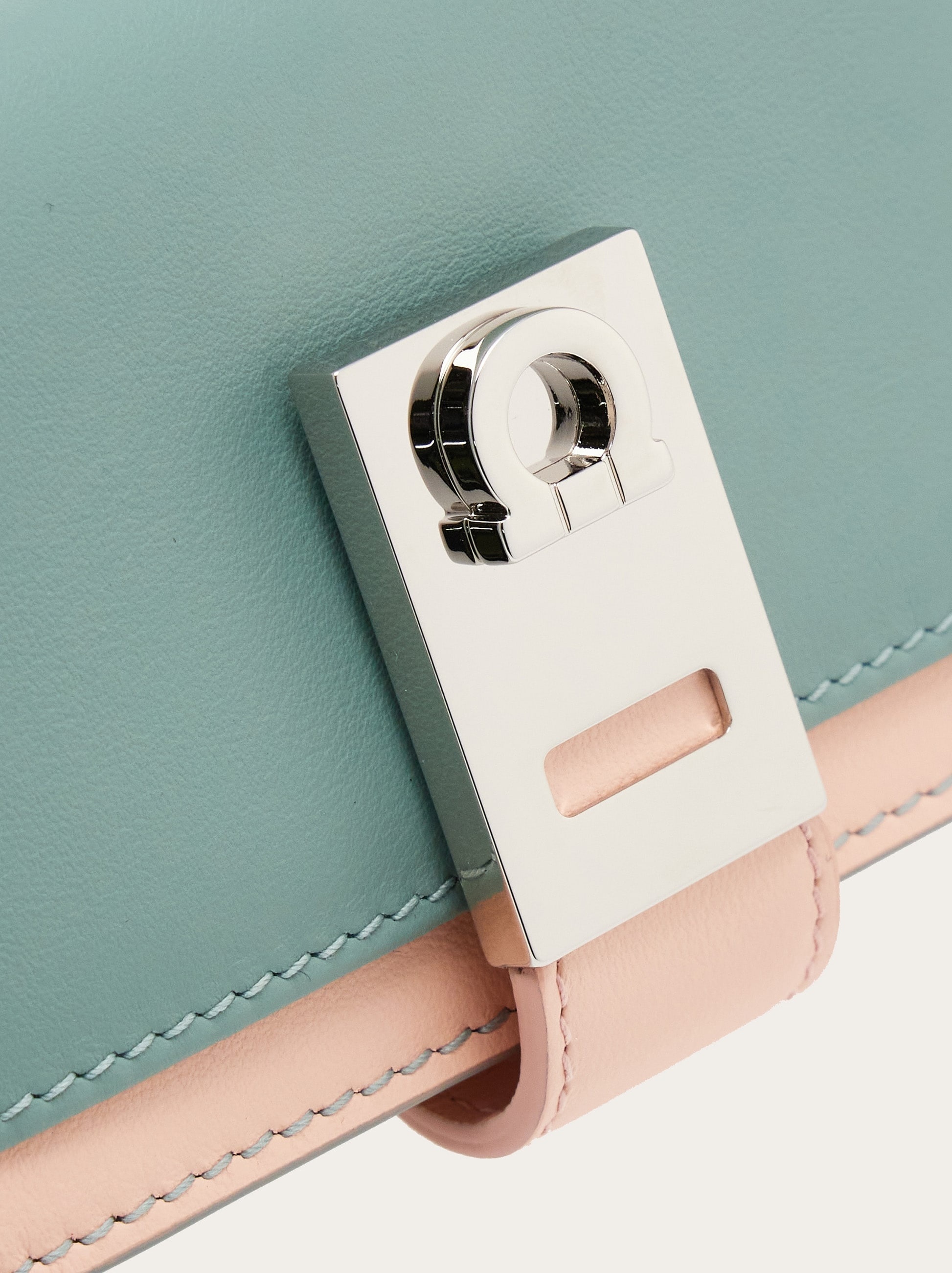 Hug two-tone credit card holder - 5