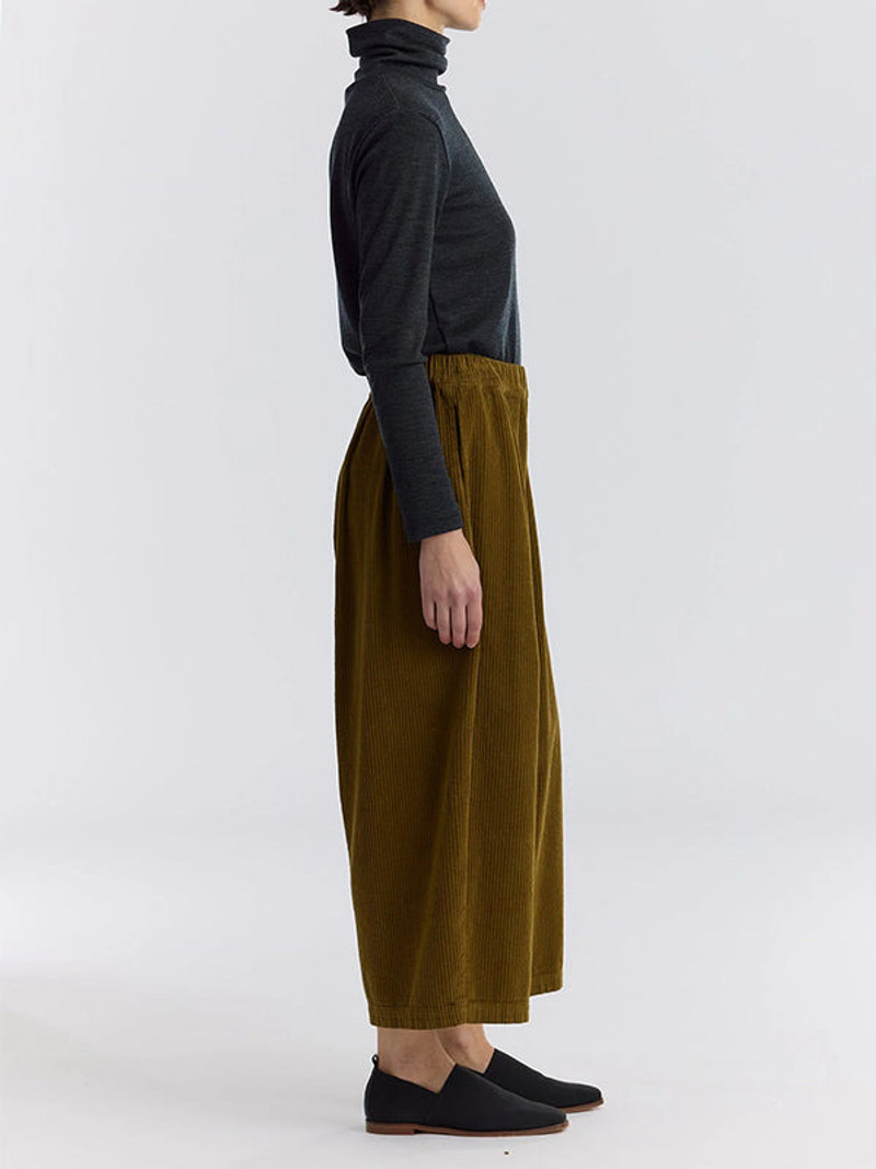 CORDUROY WIDE PANTS - OLIVE 7