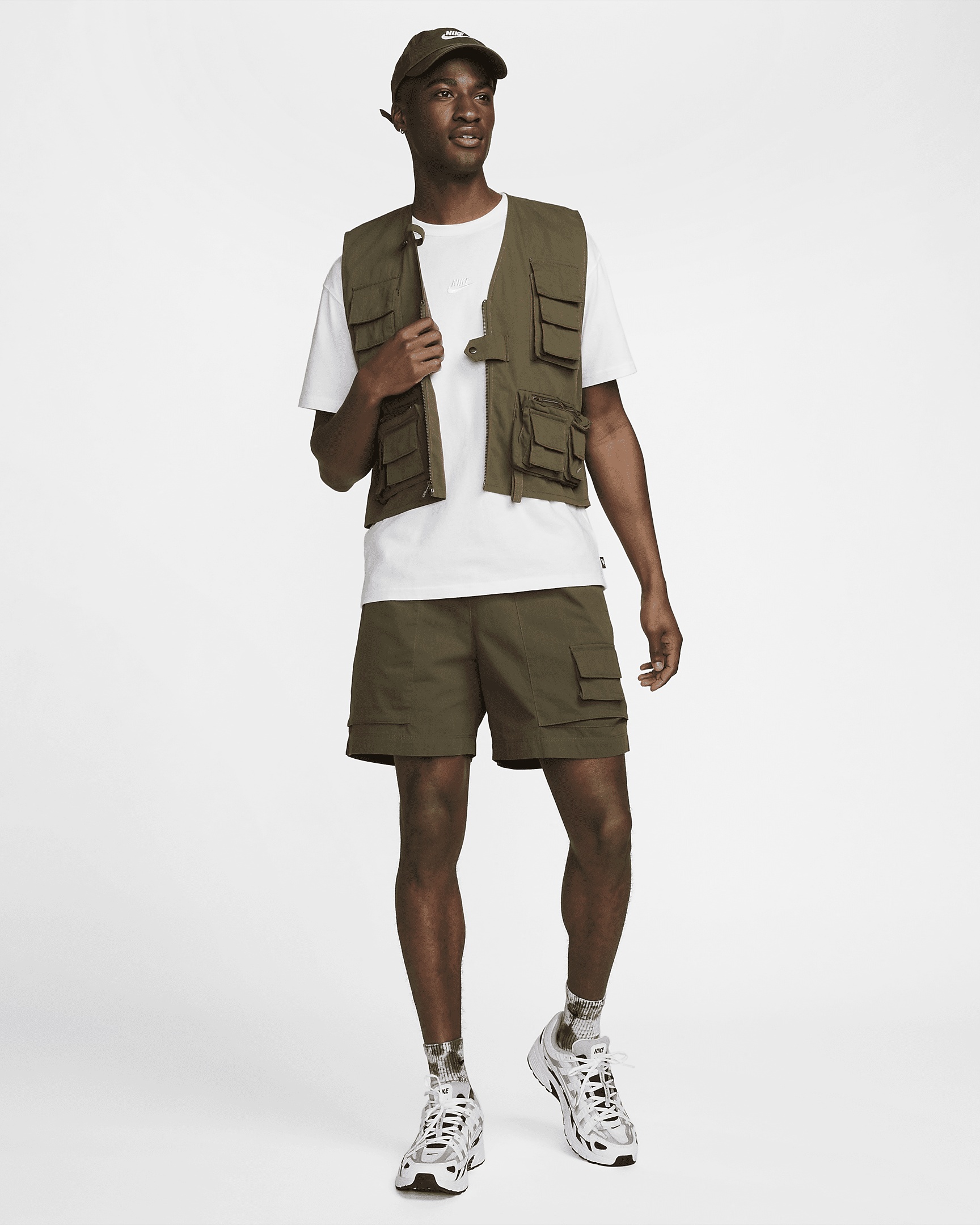 Nike Life Men's Utility Vest - 11