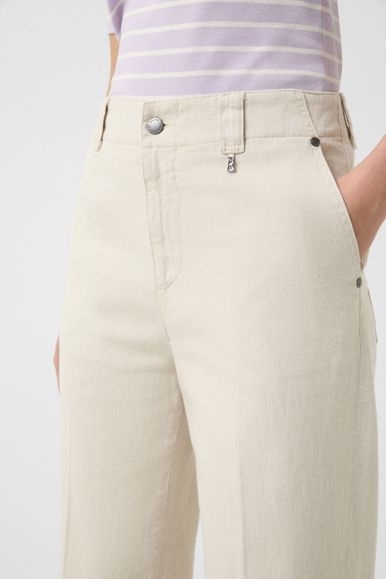 Rica wide fit pants in Sand - 5