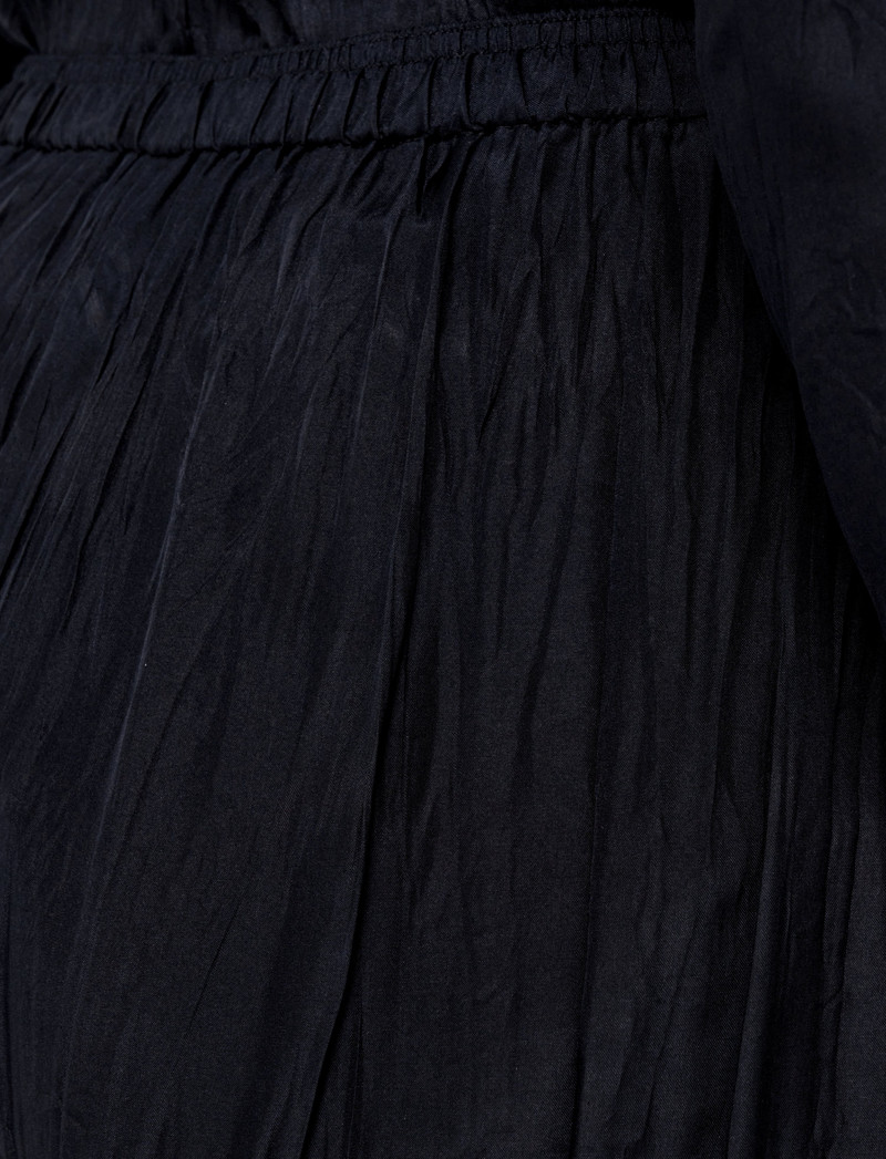 Thoresby Habotai Silk Trousers 5