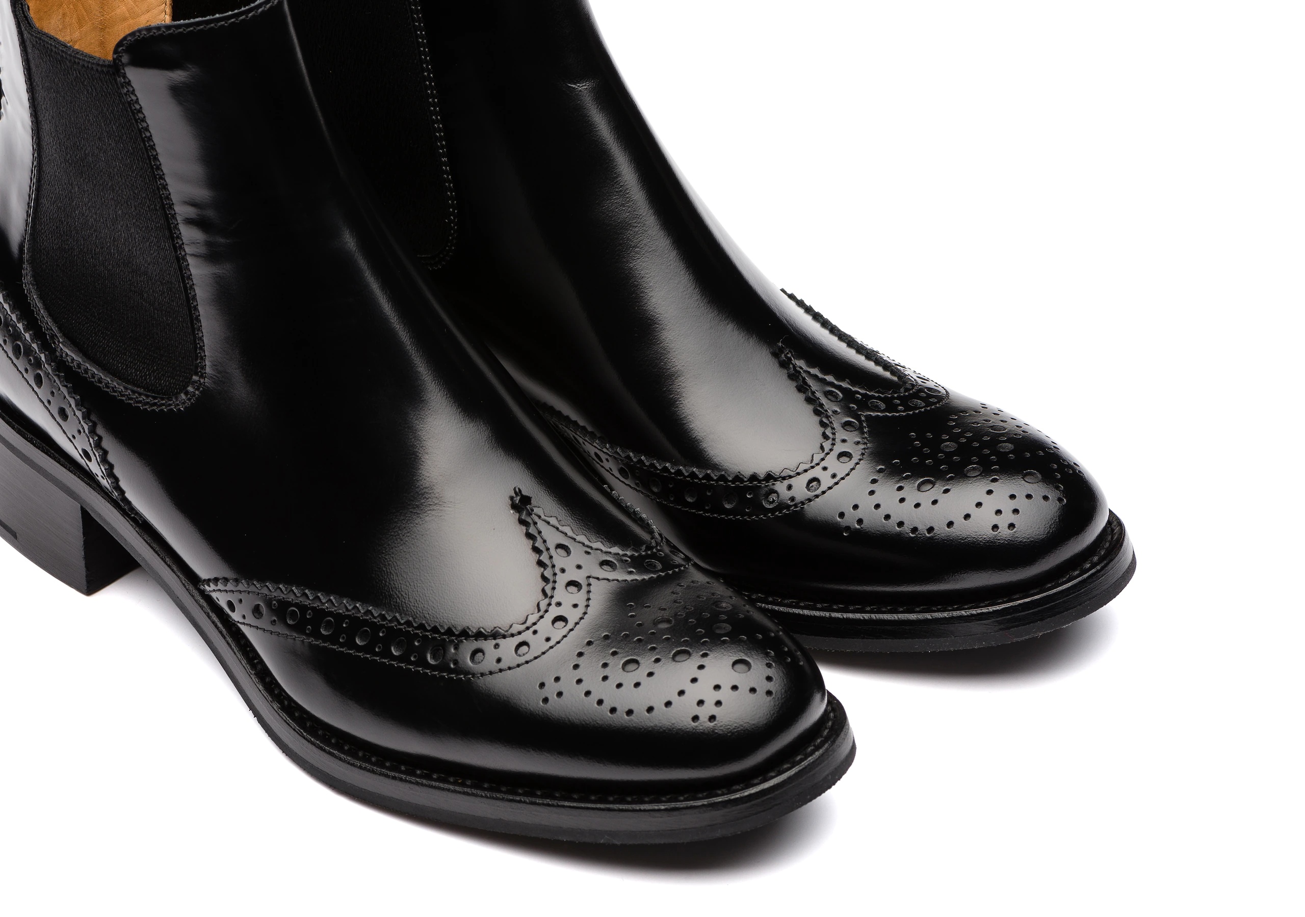Estella r
Polished Fumè Chelsea Boot Brogue Black - 4