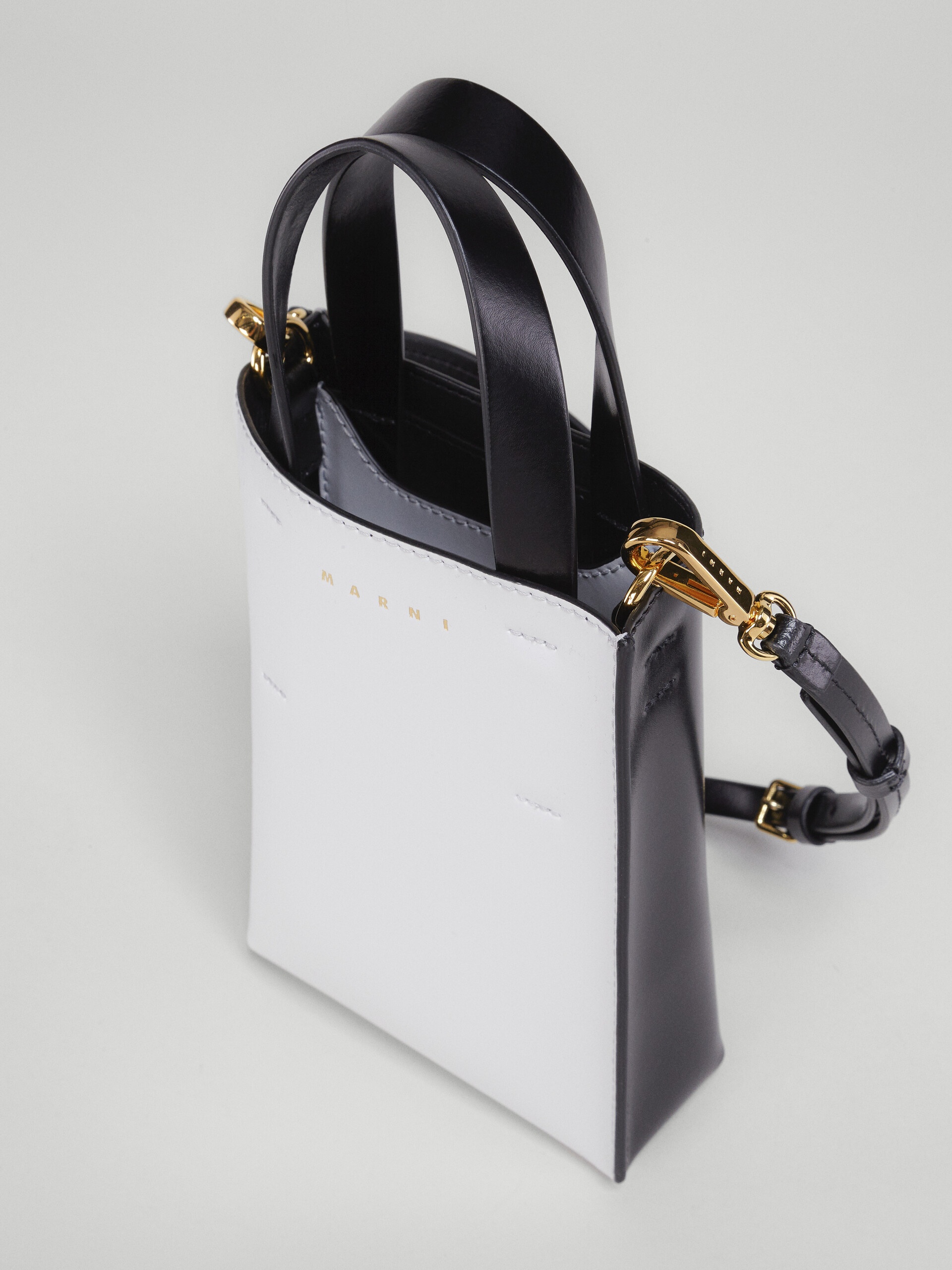 MUSEO NANO BAG IN WHITE AND BLACK LEATHER - 4