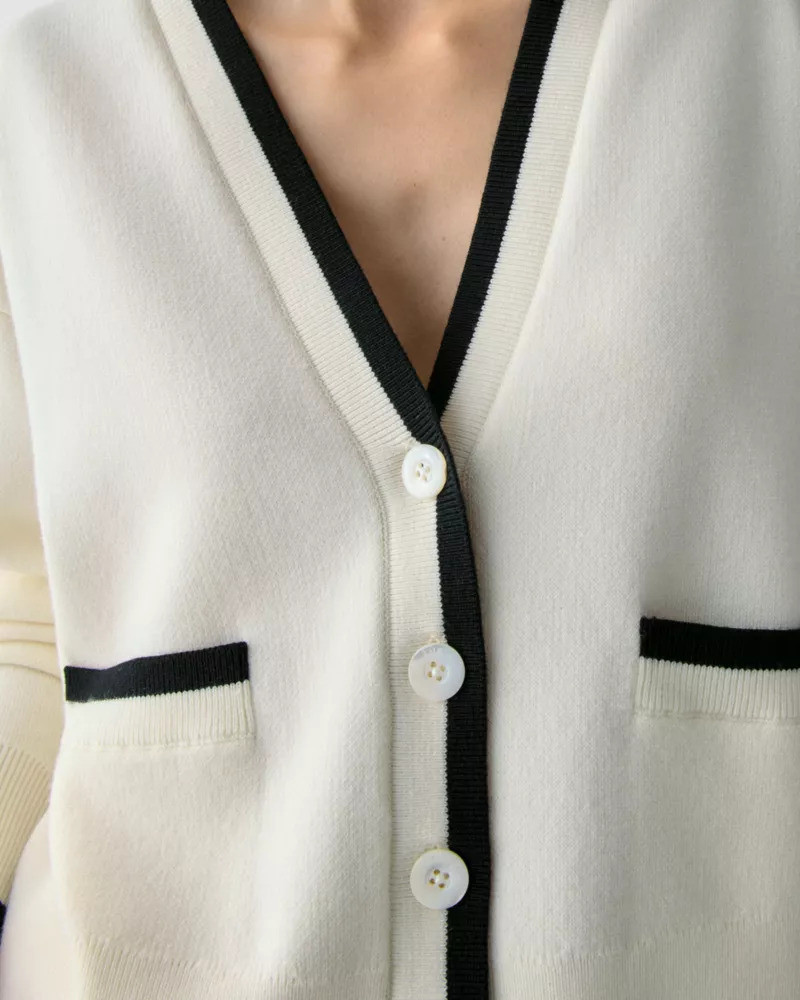 V-neck Cardigan 4