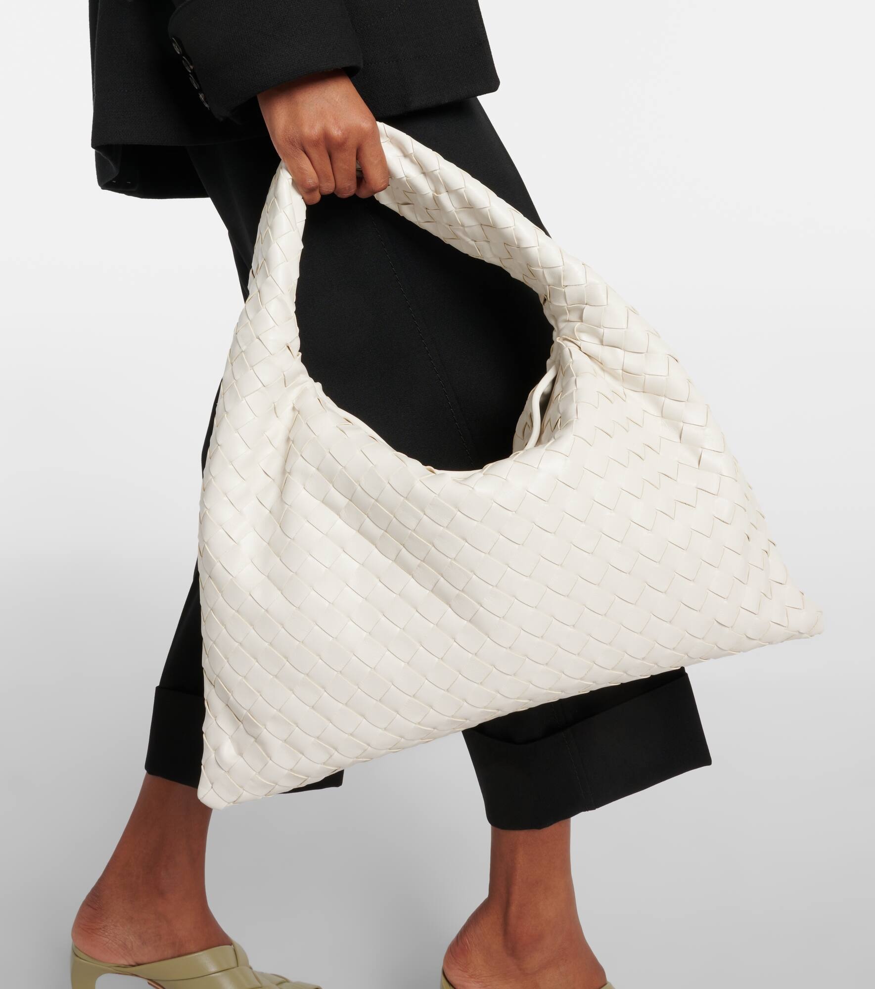 Hop Small leather shoulder bag - 7