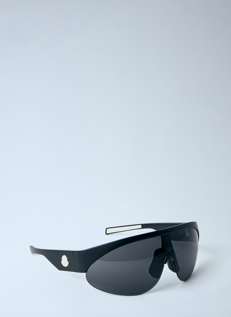 Moncler Myrr Oval Sunglasses outlook