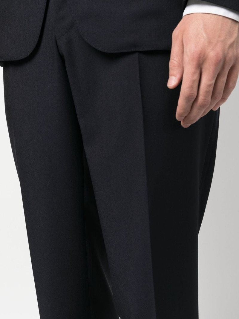 single-breasted two-piece suit 6