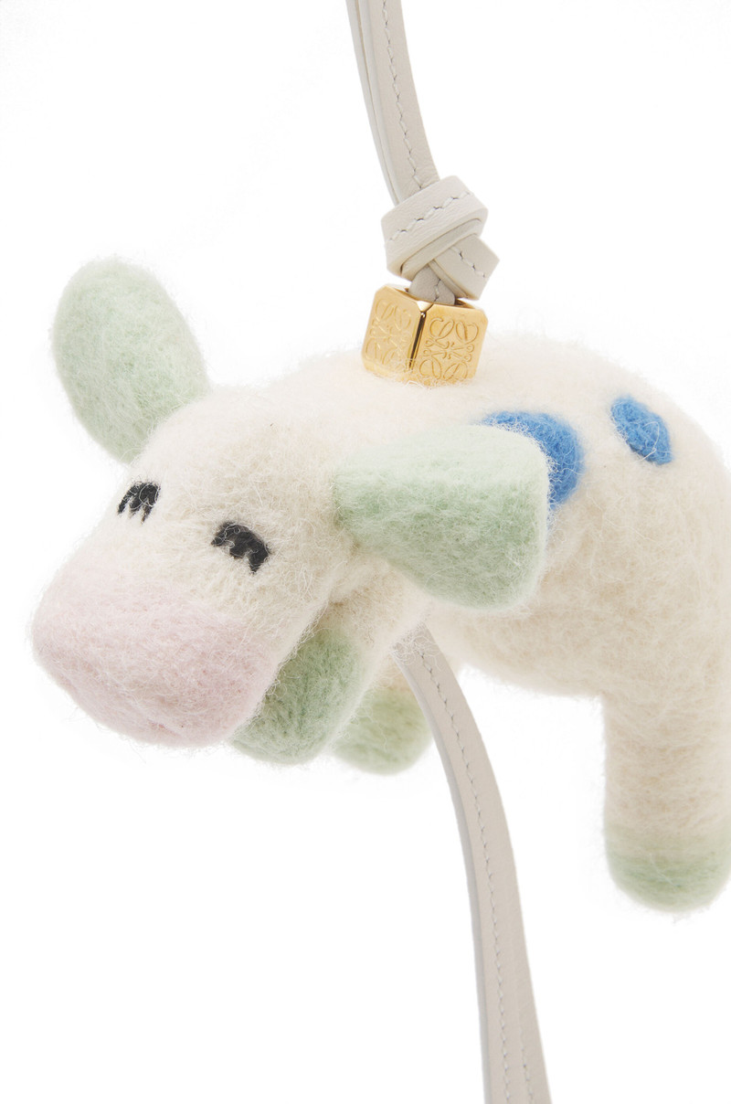 Cow charm in felt 3