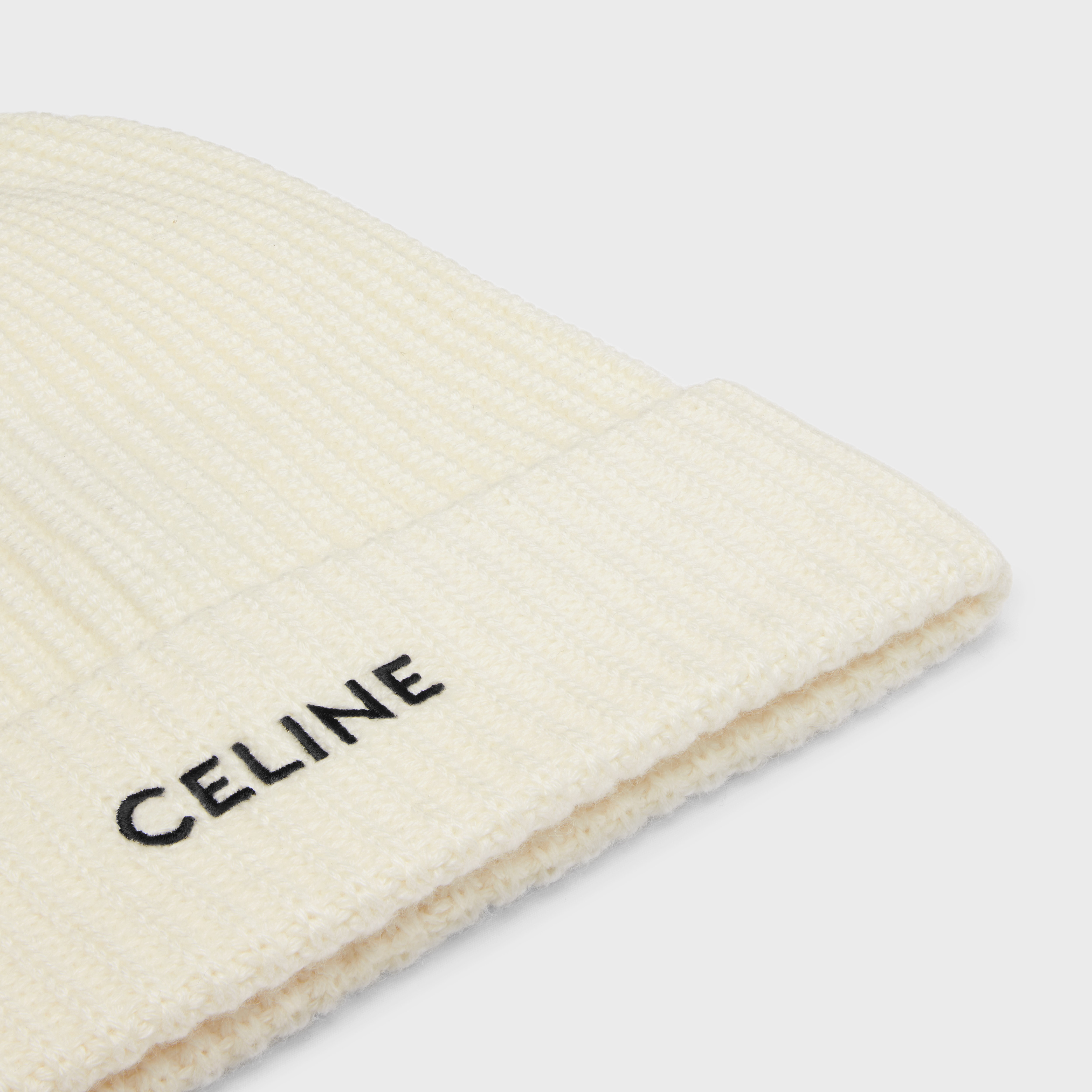 Celine beanie in heritage cashmere - 3