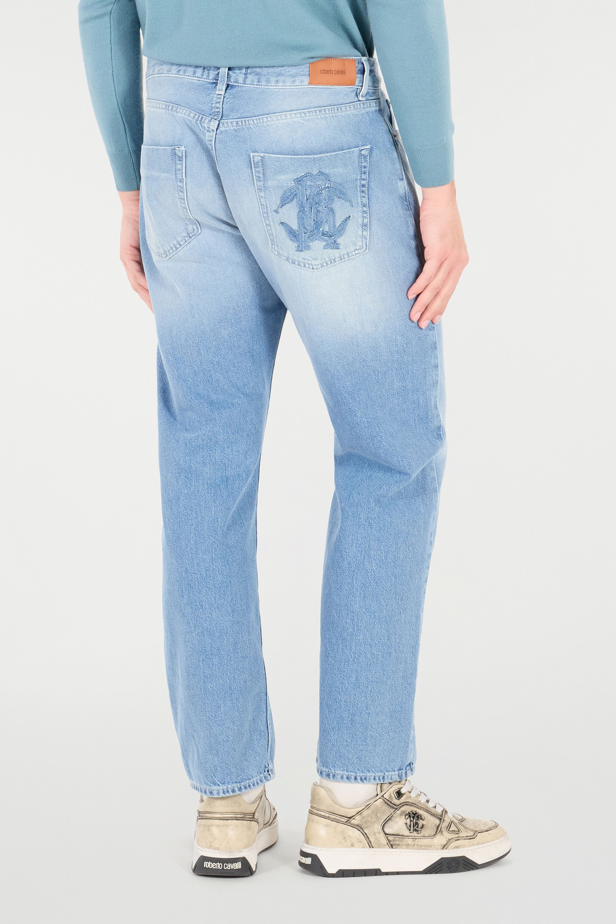 Jeans With Faded Detailing - 4