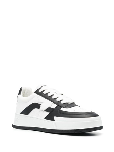 DSQUARED2 logo-print low-top sneakers outlook