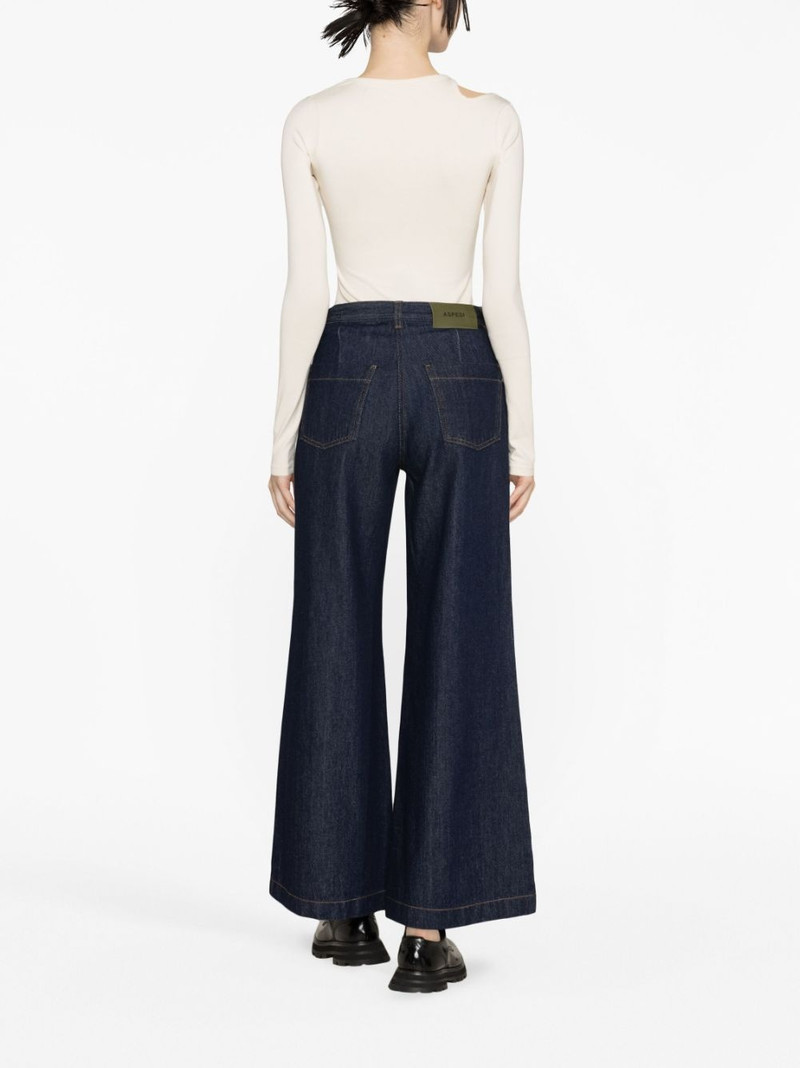 wide-leg flared jeans 3