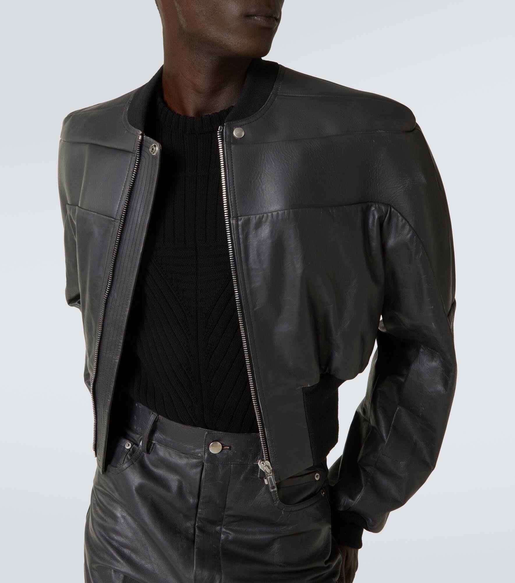 Girdered cropped leather jacket - 5