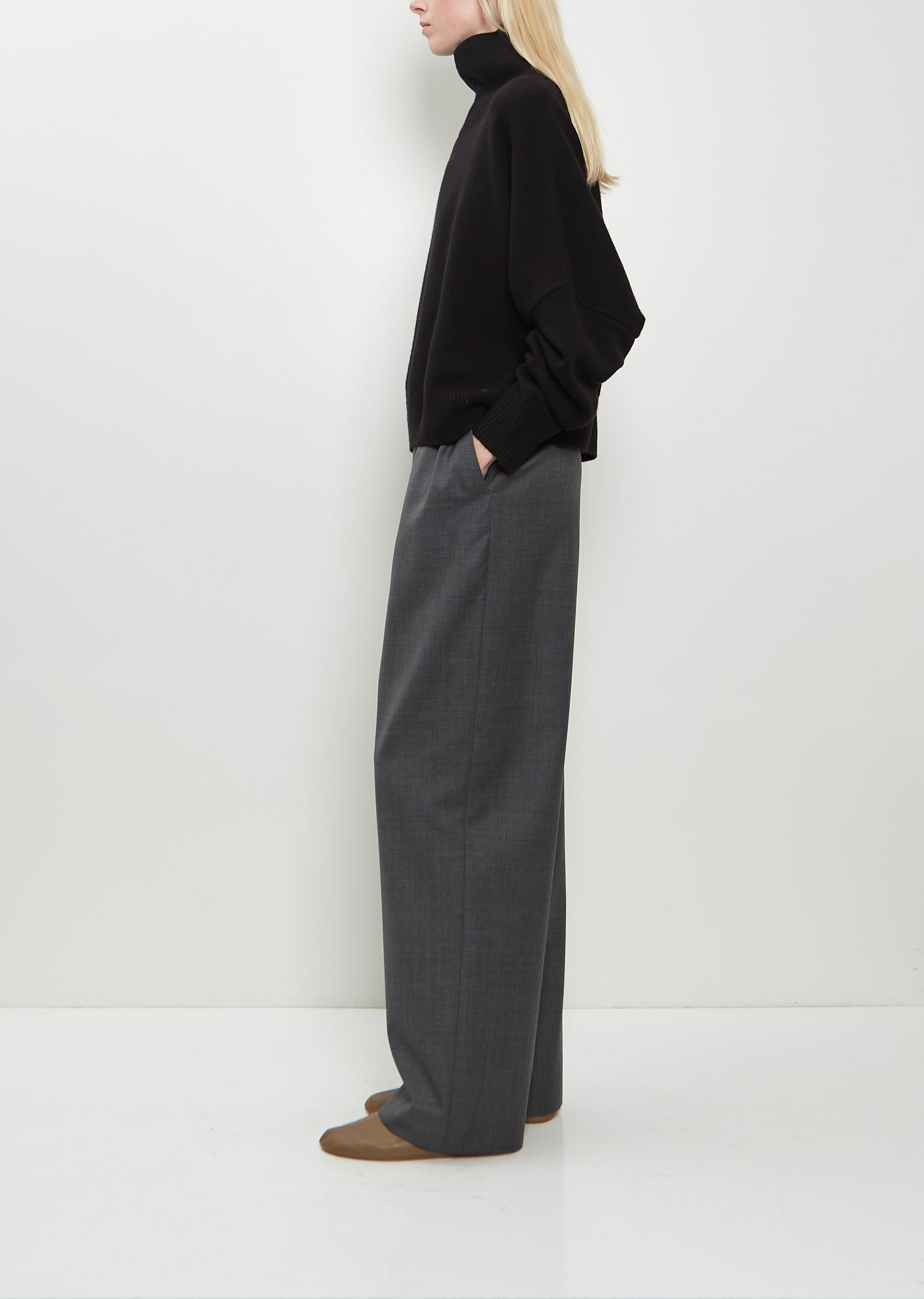 Luke Wool Cashmere Collar Sweater — Black - 2