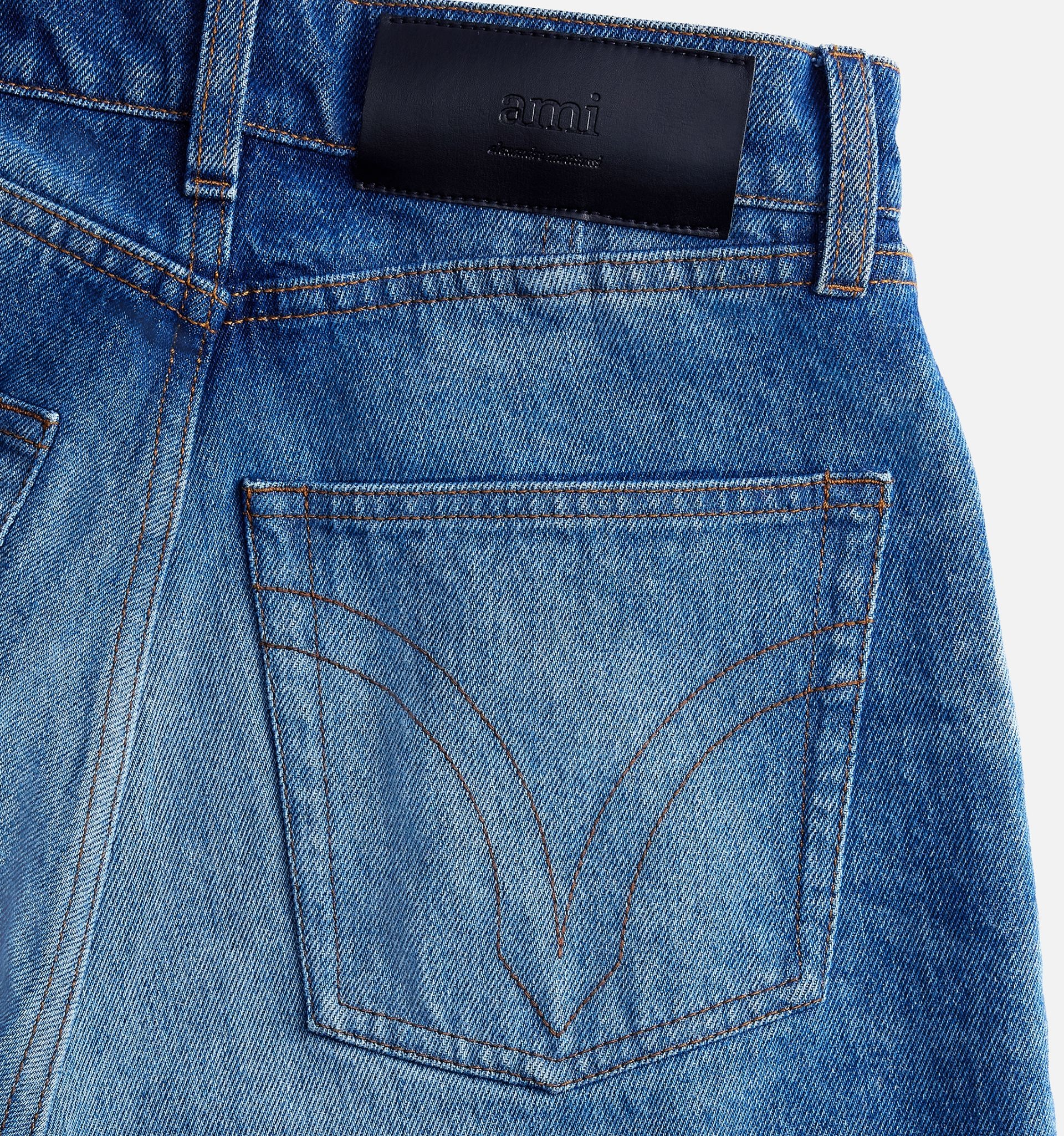 Boyfriend Fit Jeans - 3