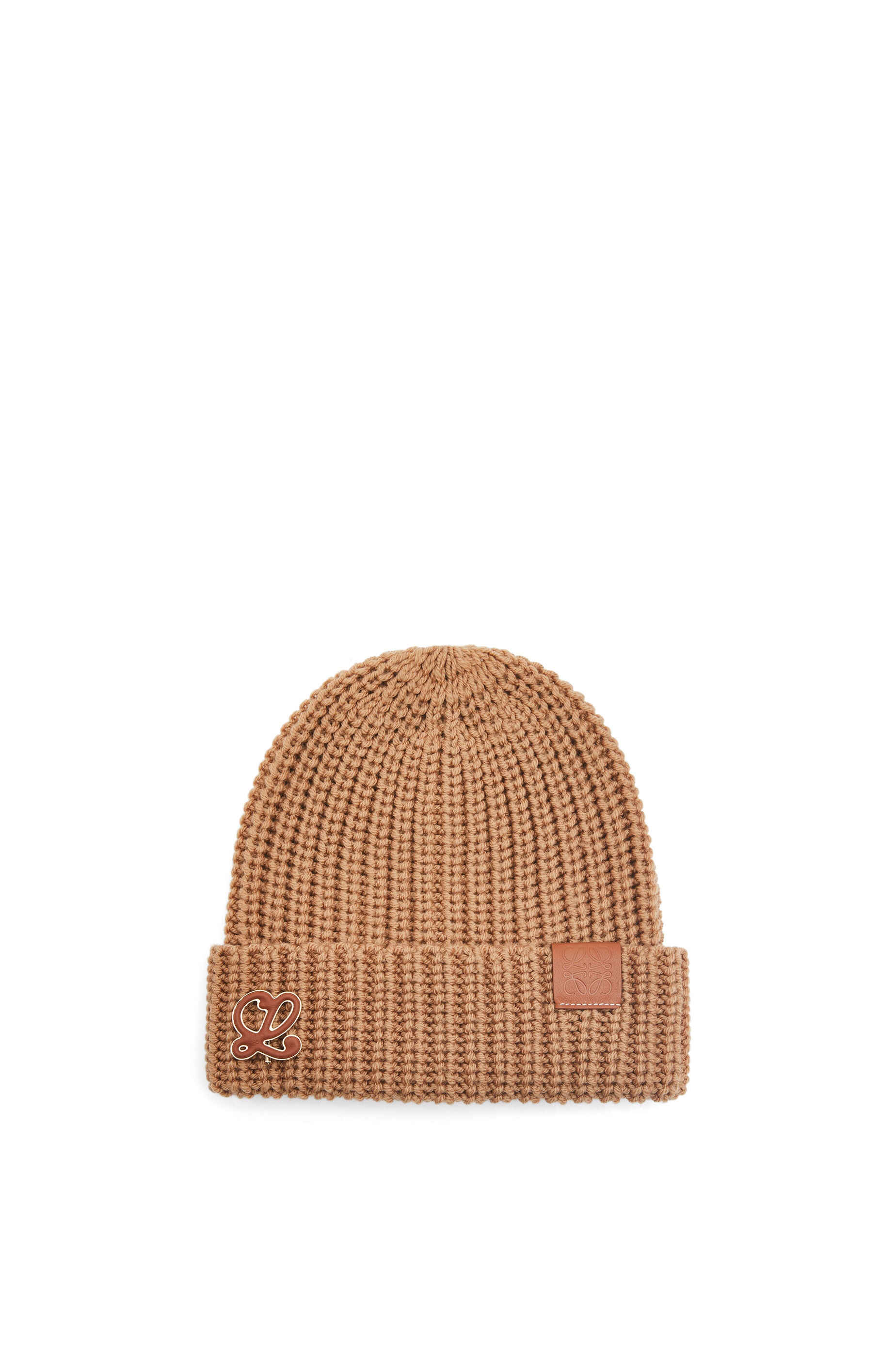 Anagram brooch beanie in wool - 2