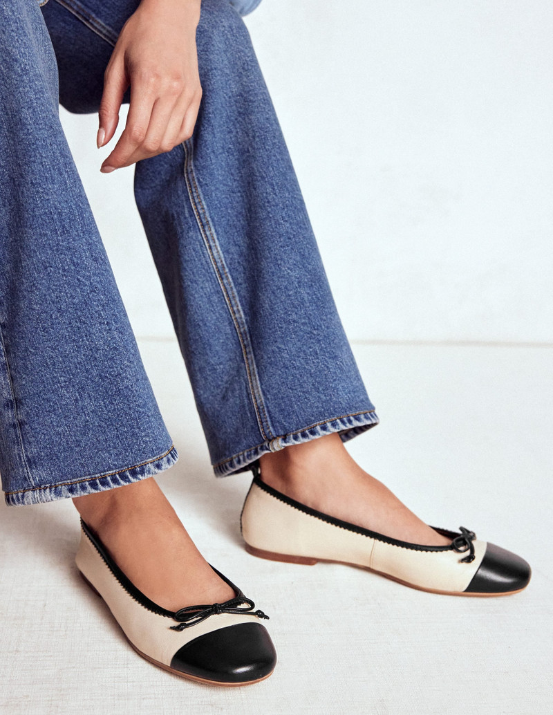 BODEN Kitty Flexi Sole Ballet Flats-Ecru/Black outlook