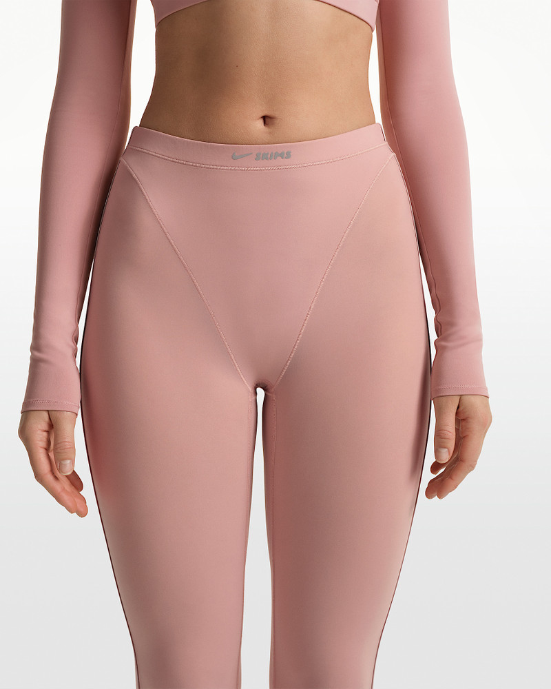 Nike NikeSKIMS Weightless Layers Women's High-Waisted V-Panel Leggings outlook