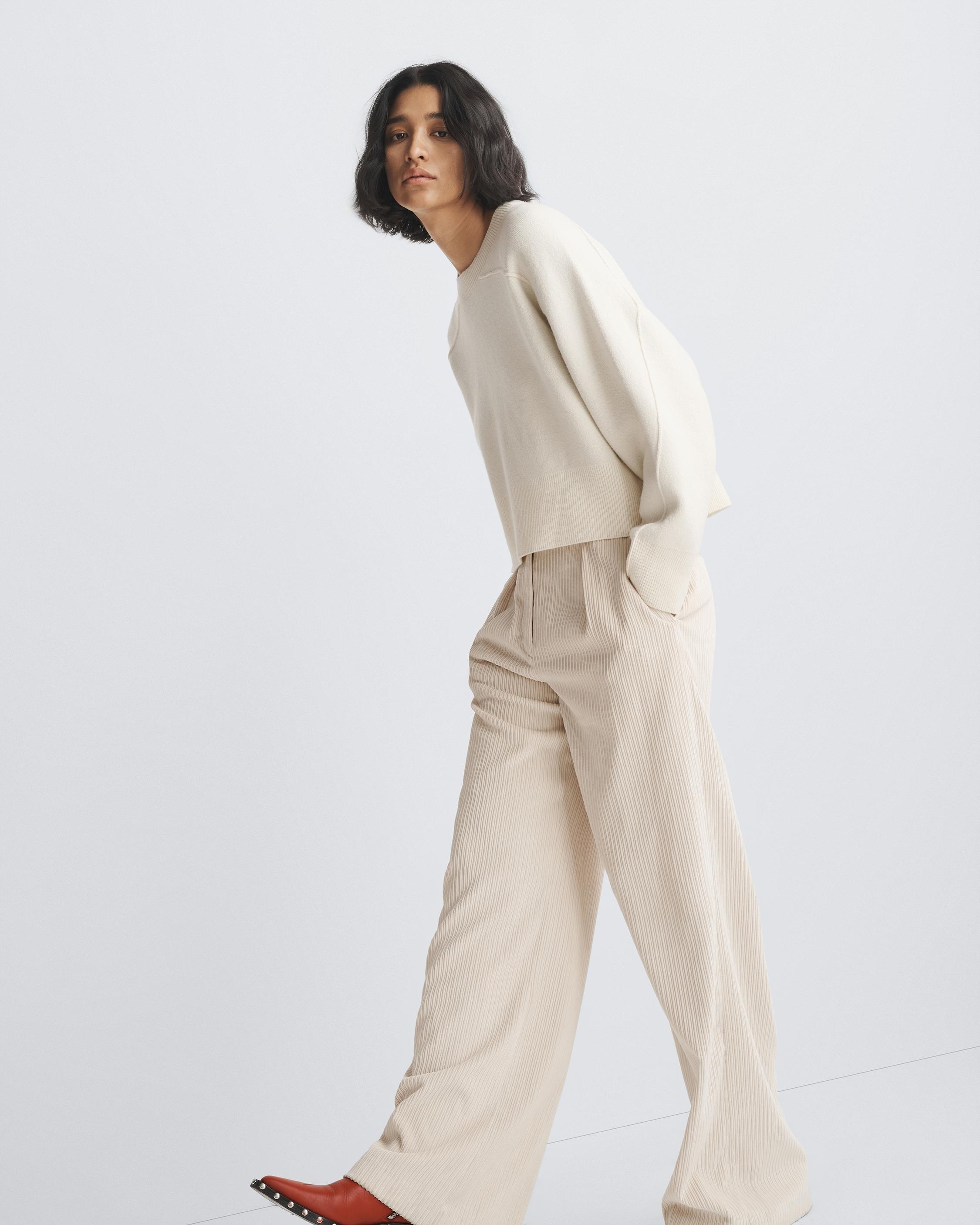 Bennett Corduroy Pant
Classic Fit - 2